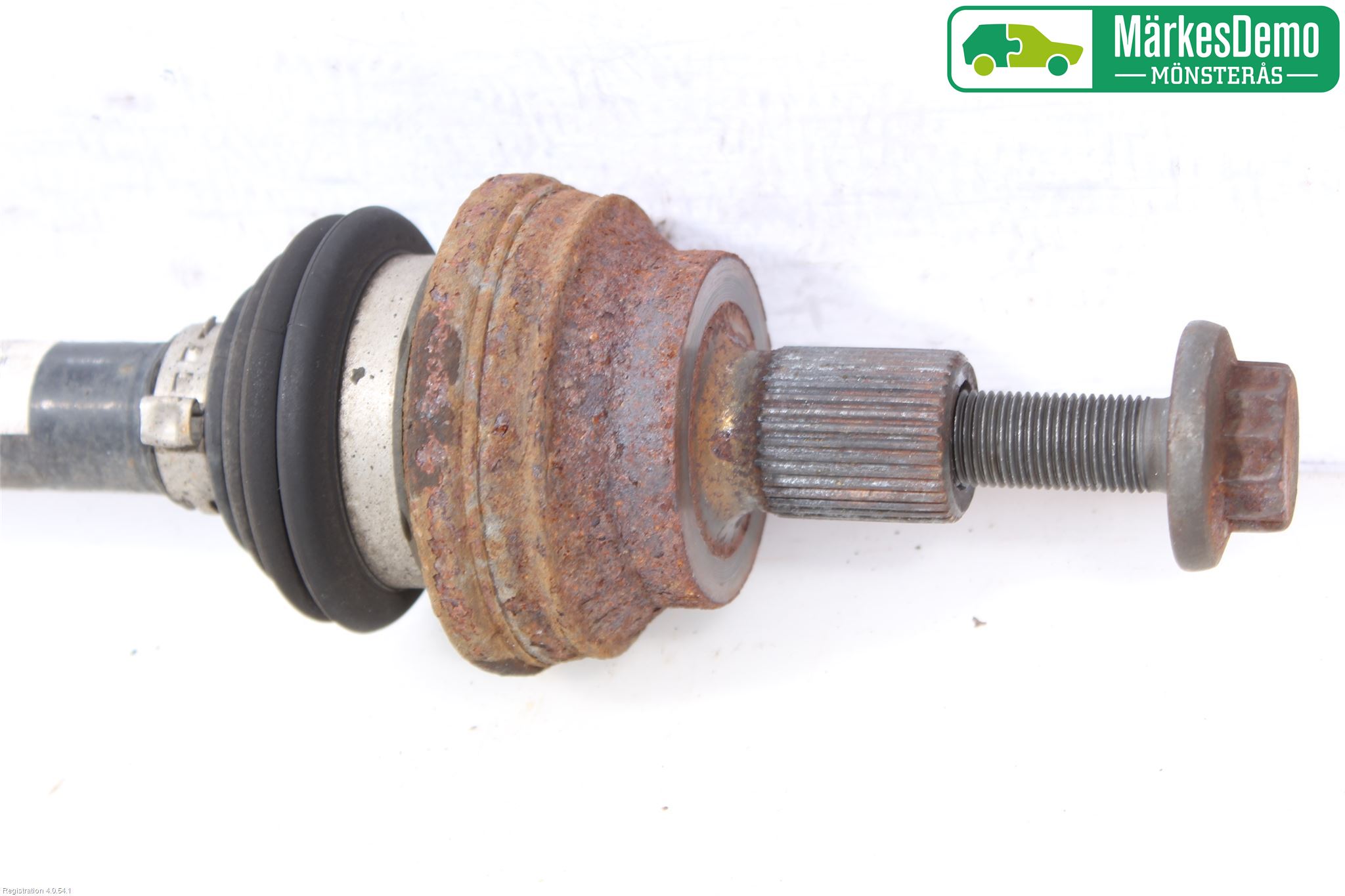 Volkswagen VW GOLF VI 09-13 Drivaksel Bak Kompl Venstre