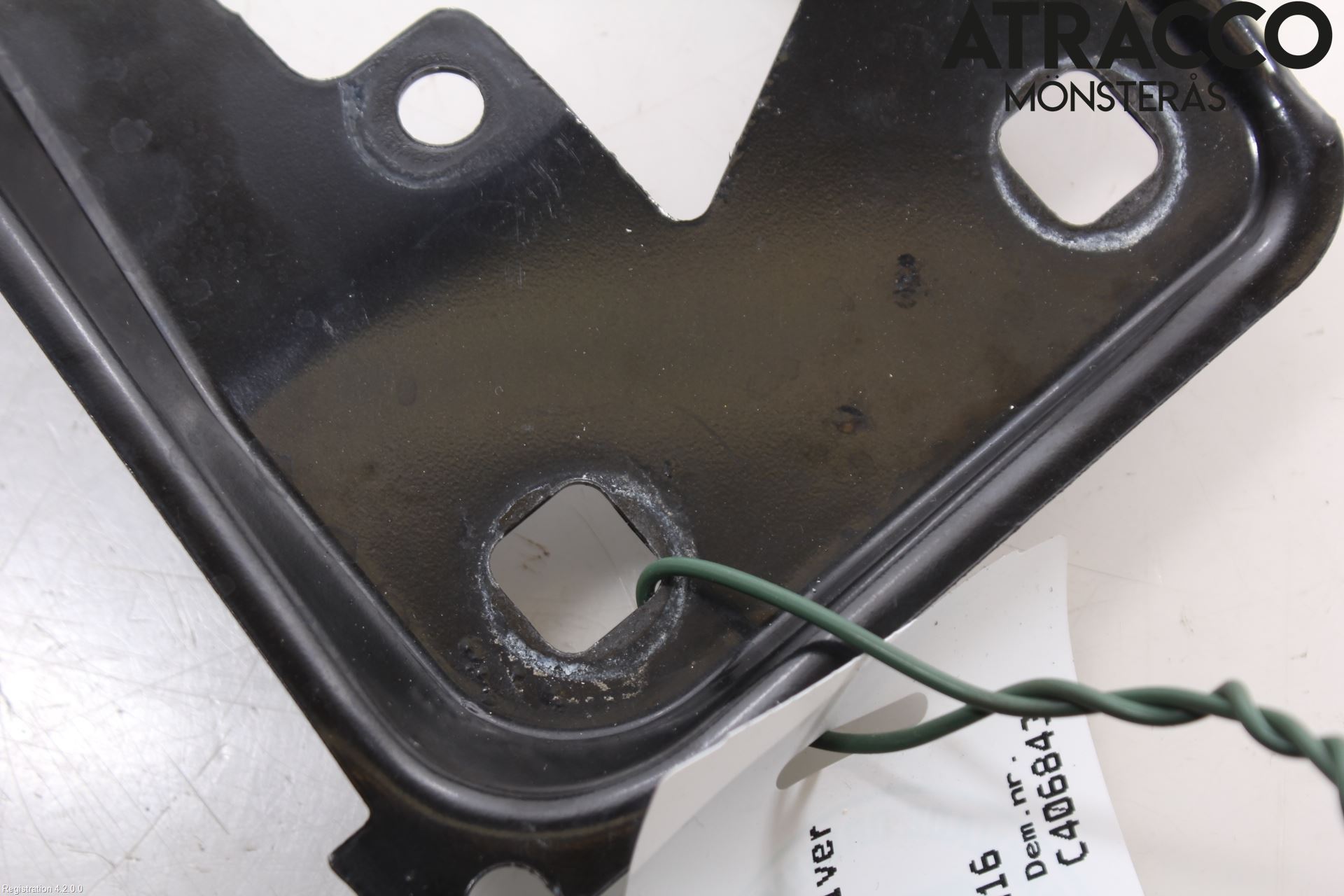 BMW 3 F30/F31/F80 12-19 Panserlåsplate-Bjelke