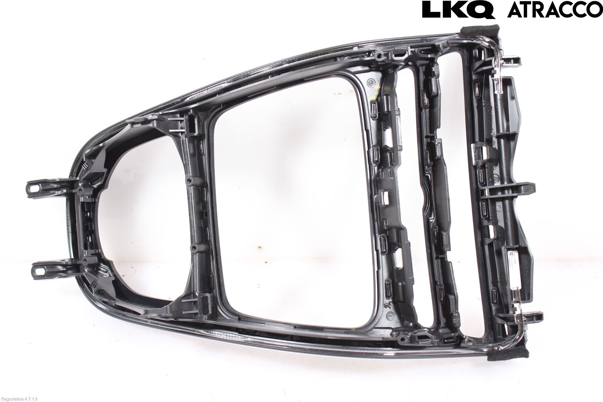 Mercedes-Benz MB E-KLASS (W213) 16-23 Instrumentkonsoll Midt