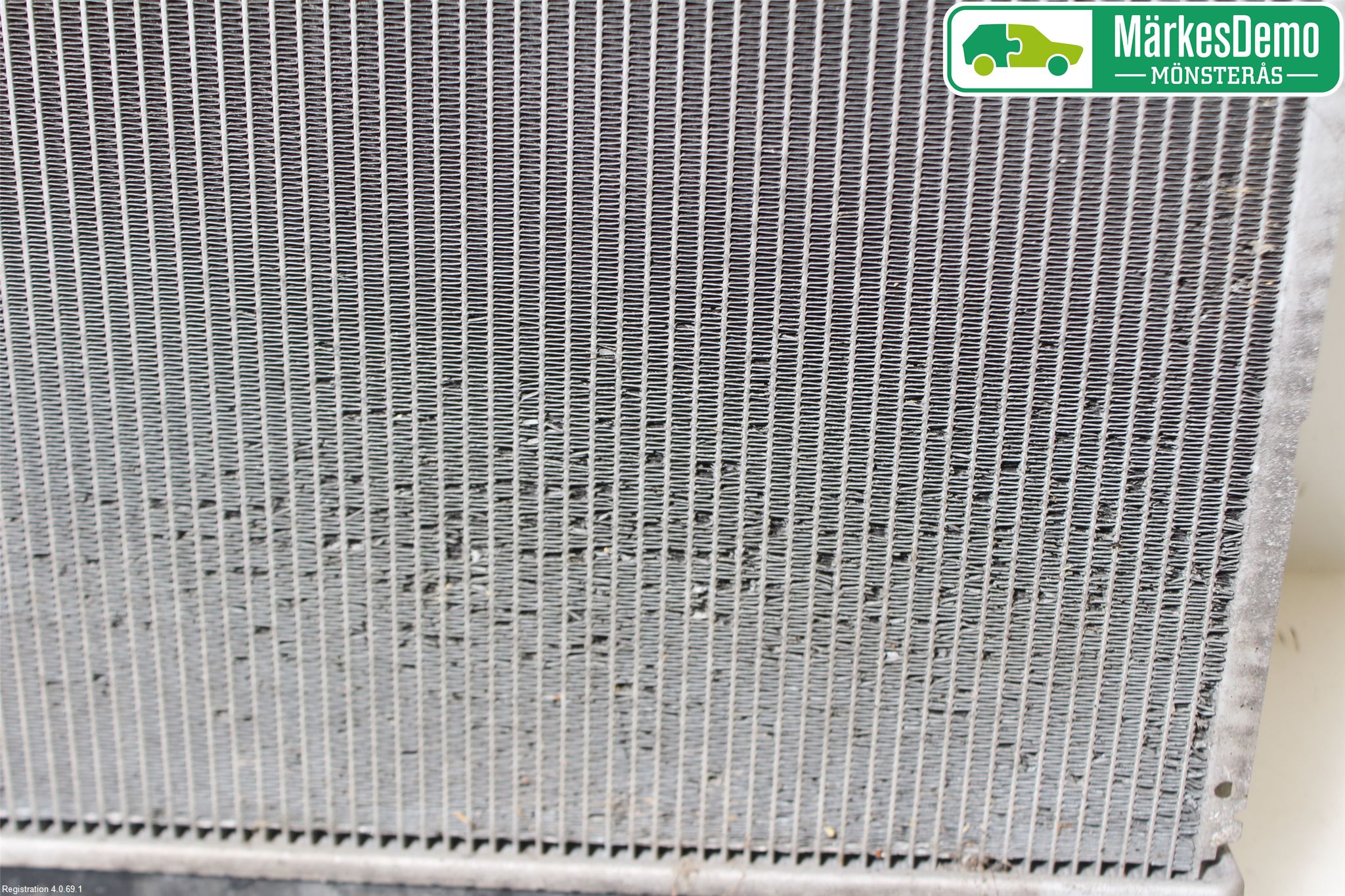Toyota YARIS XP130 12-14 Radiator Manuell