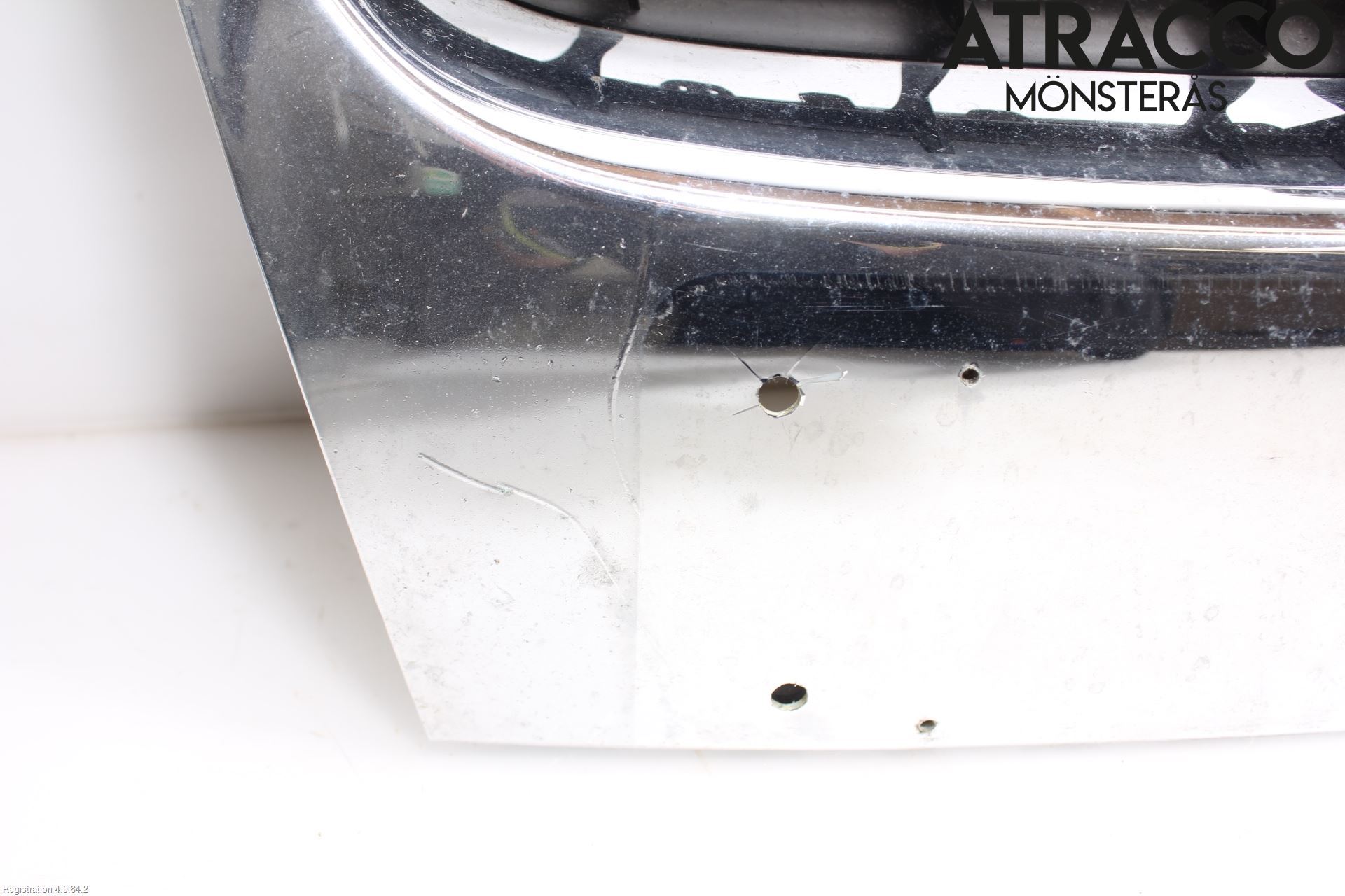 Volkswagen VW GOLF V 04-09 Grill Komplett