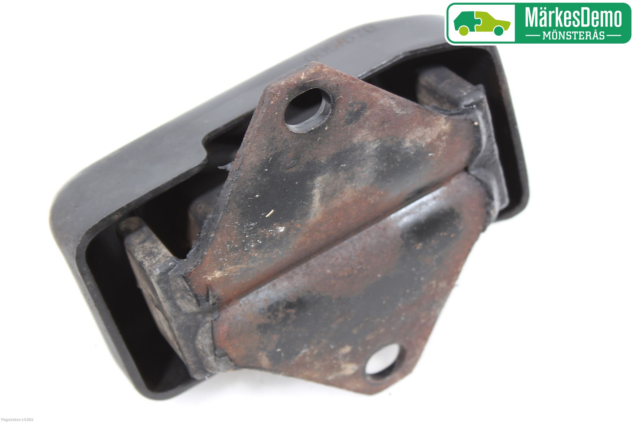 Mitsubishi L200 06-15 Motor Feste Gummi