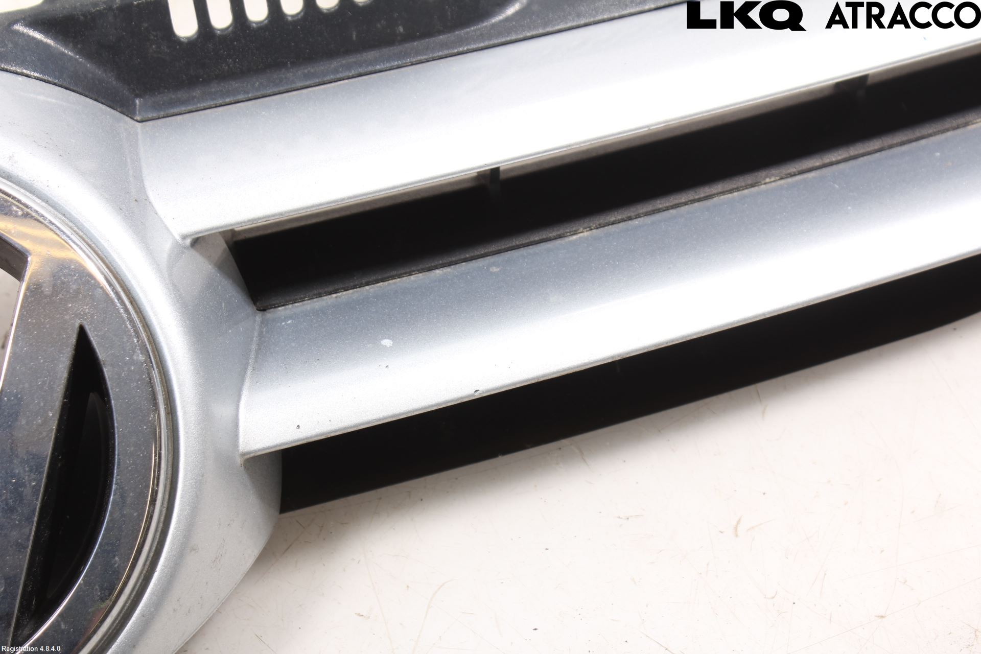 Volkswagen VW GOLF V 04-09 Grill Komplett