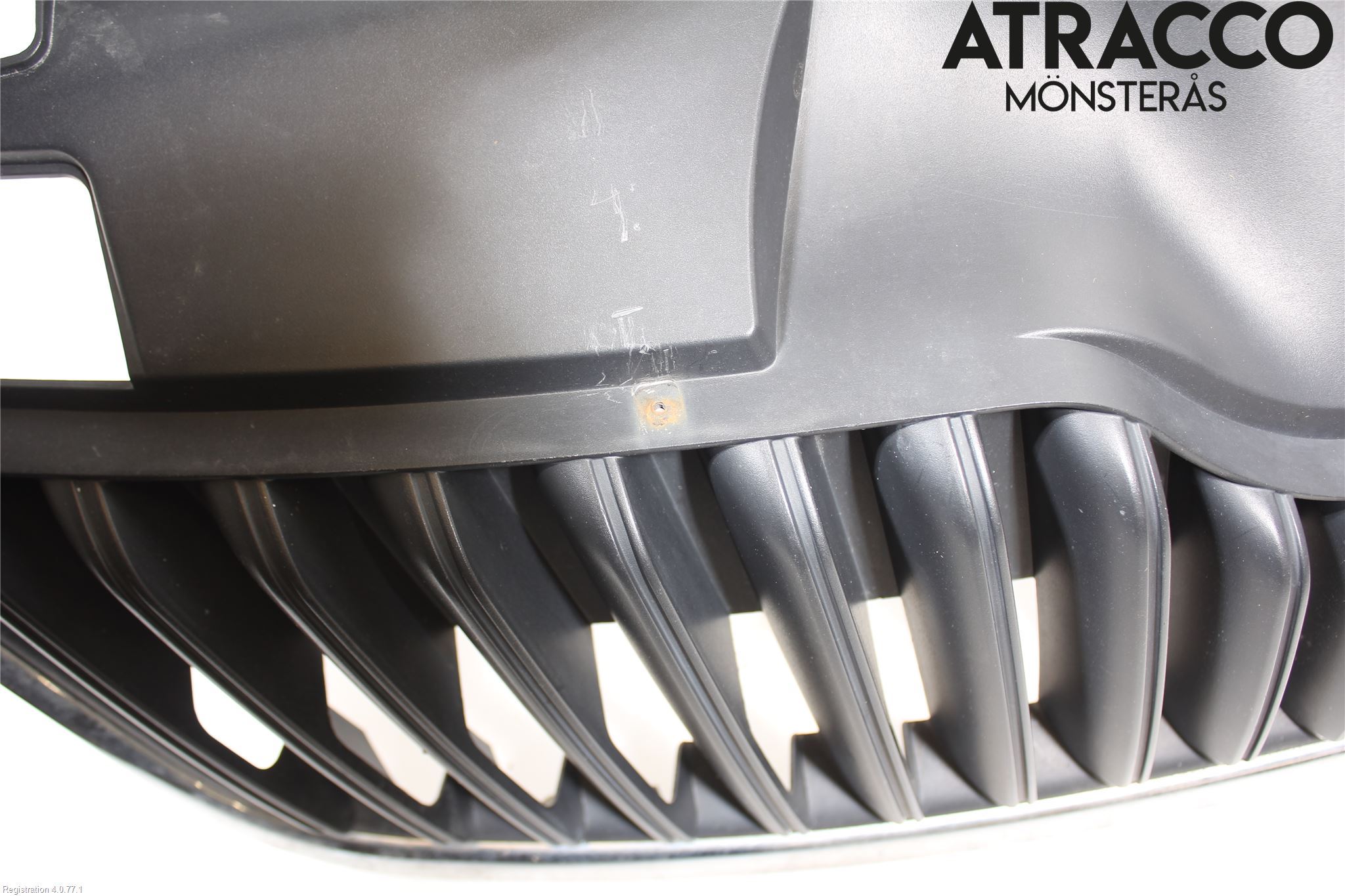 Skoda FABIA 07-14 Grill Komplett