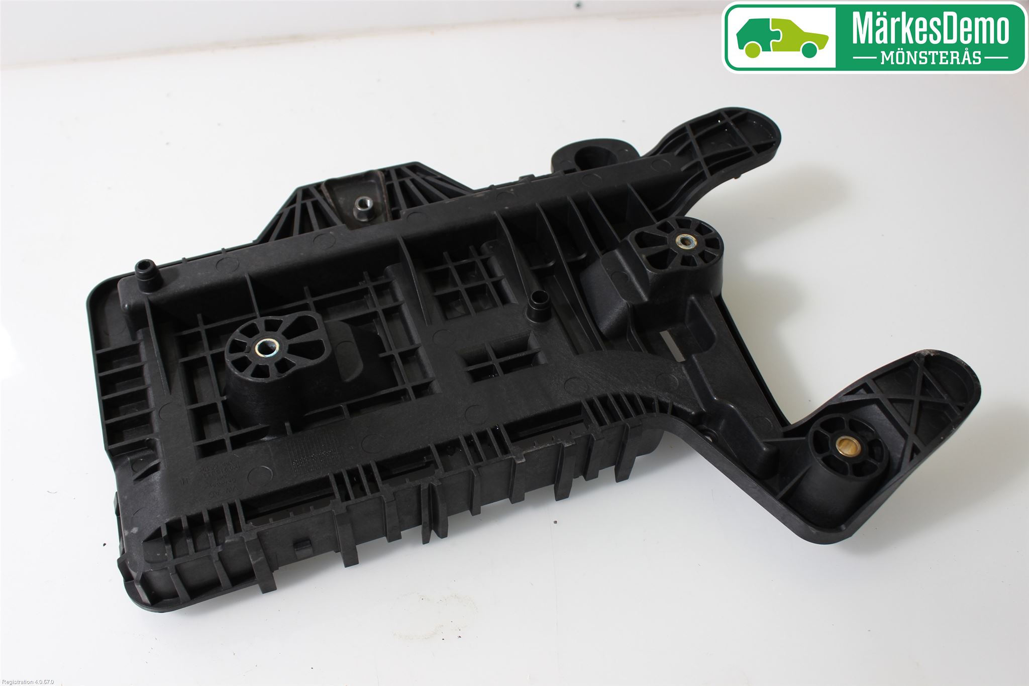 Volkswagen VW GOLF VI 09-13 Batterikasse - Feste - Holder