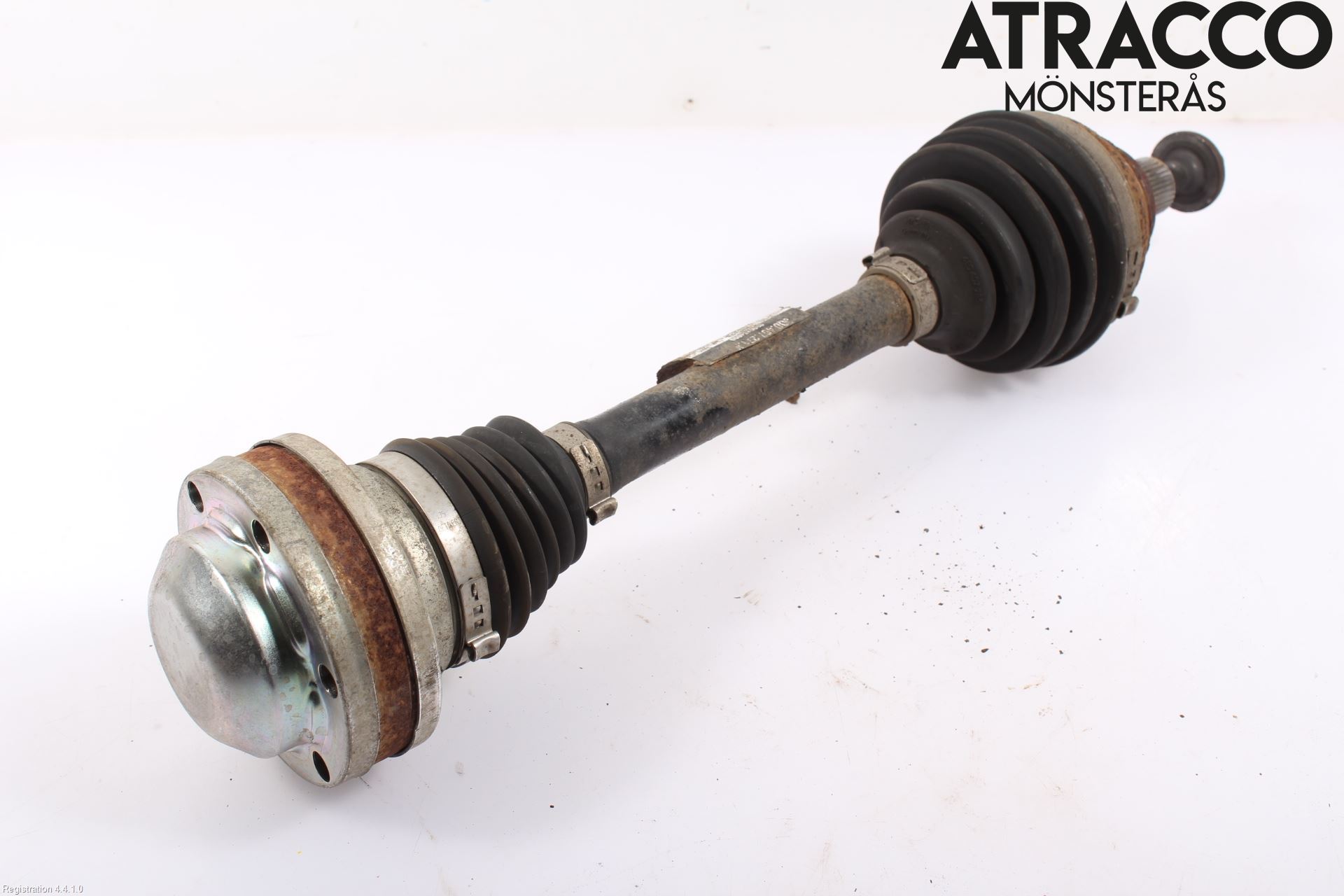 Volkswagen VW PASSAT 15-19 Drivaksel Foran Kompl Venstre