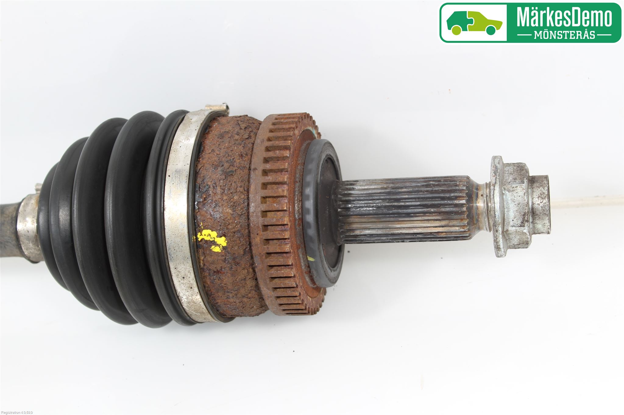 Hyundai i40 08-15 Drivaksel Foran Kompl Venstre