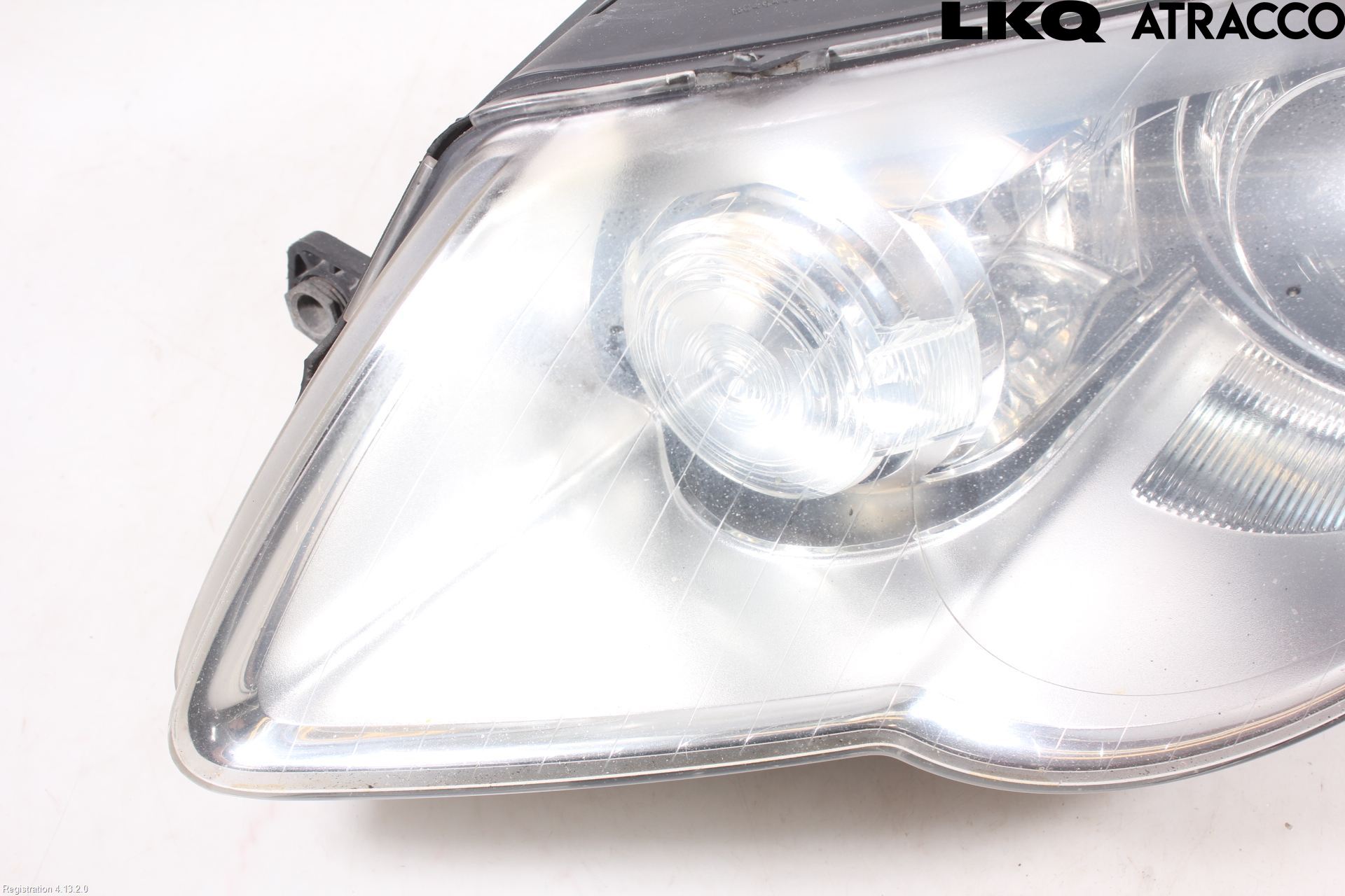 Volkswagen VW PASSAT 05-11 Frontlykt Venstre