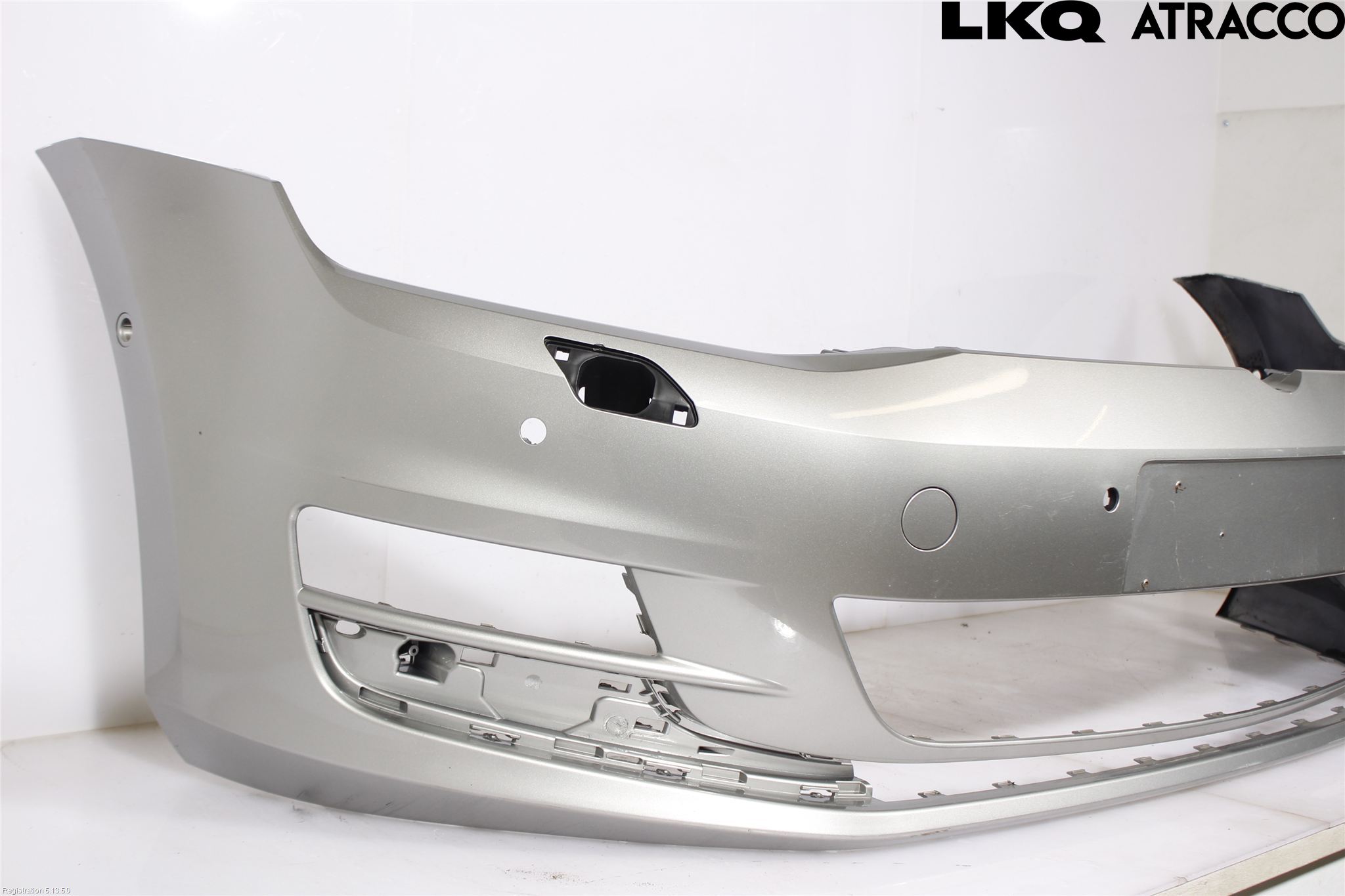 Volkswagen VW GOLF / E-GOLF VII 13-20 Støtfanger Foran Plastdeksel