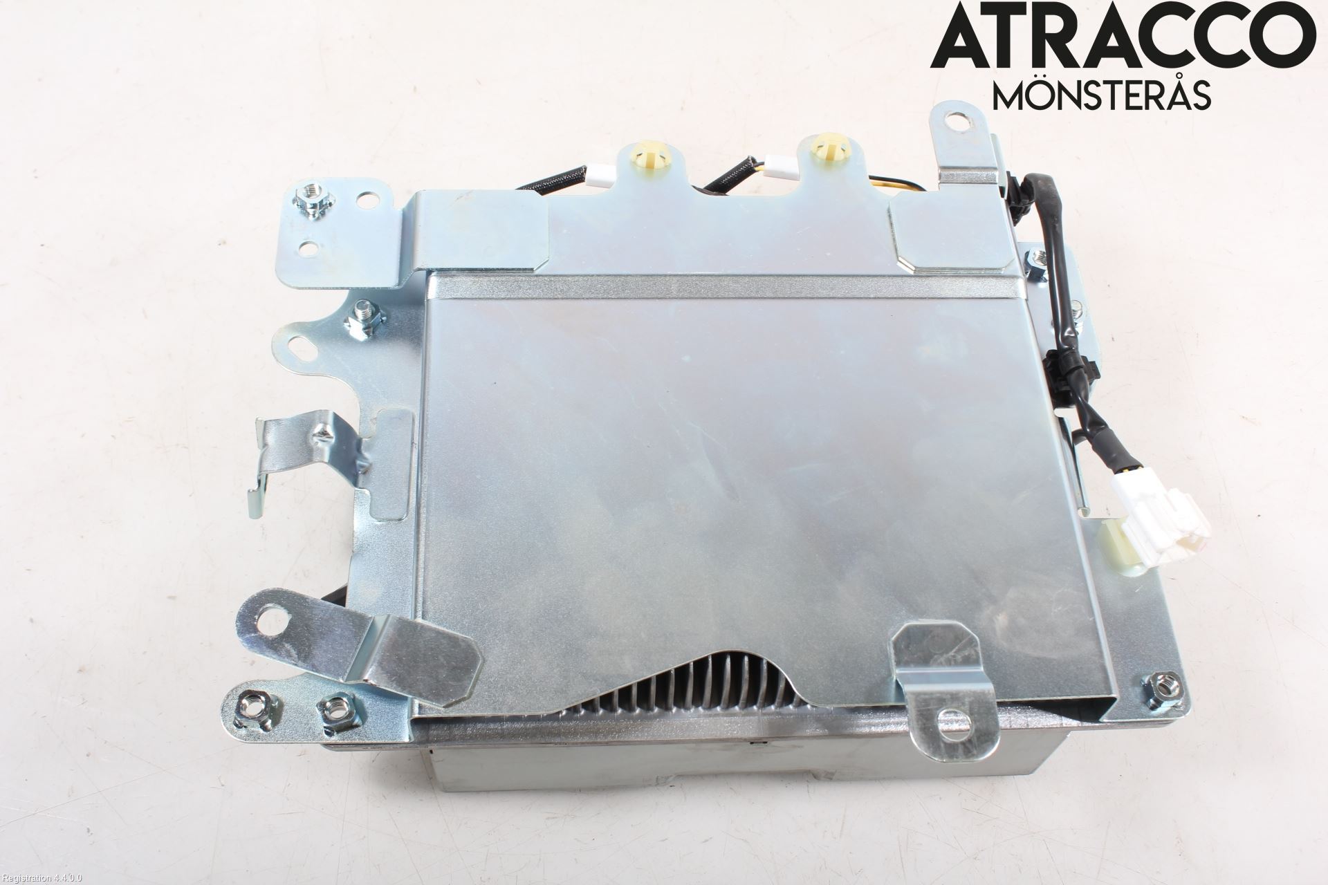 Mitsubishi ECLIPS CROSS Dc-Cd Omformer Hybrid