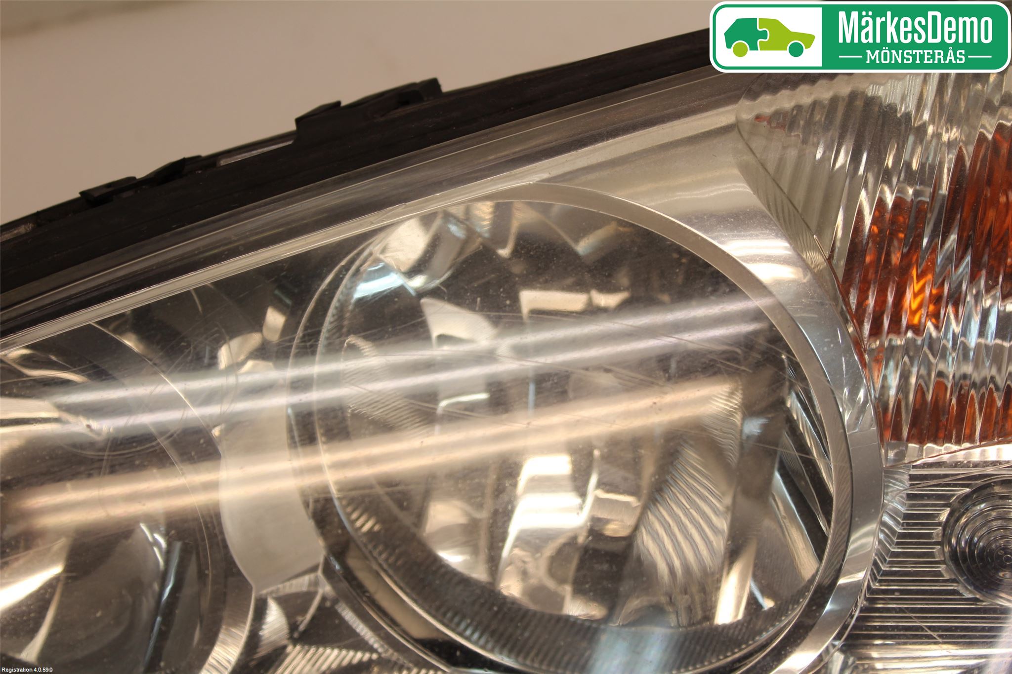 Ford MONDEO     01-06 Frontlykt Venstre