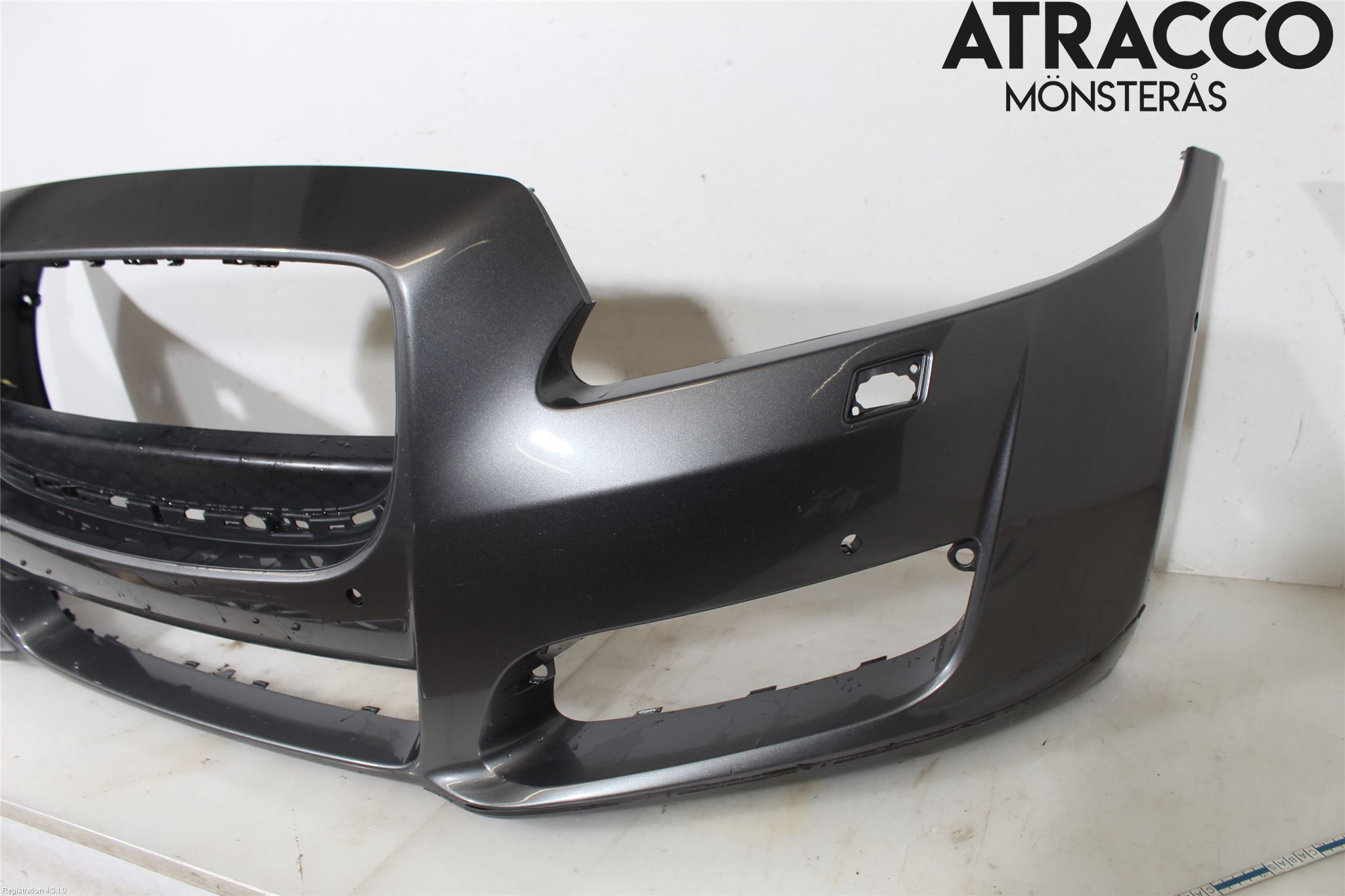 Jaguar XJ X351        10- Støtfanger Foran Plastdeksel