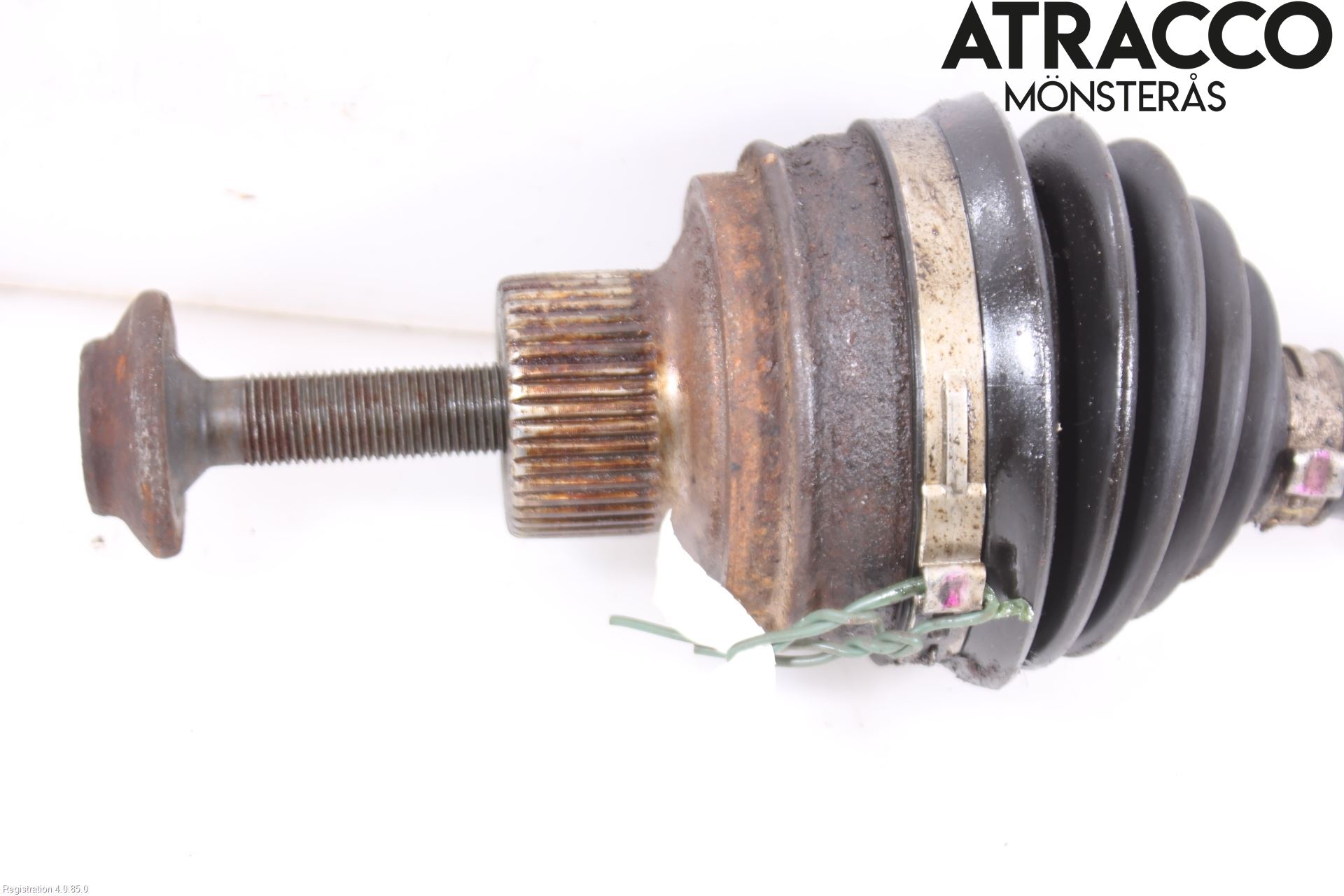 Audi A4/S4 08-11 Drivaksel Foran Kompl Høyre