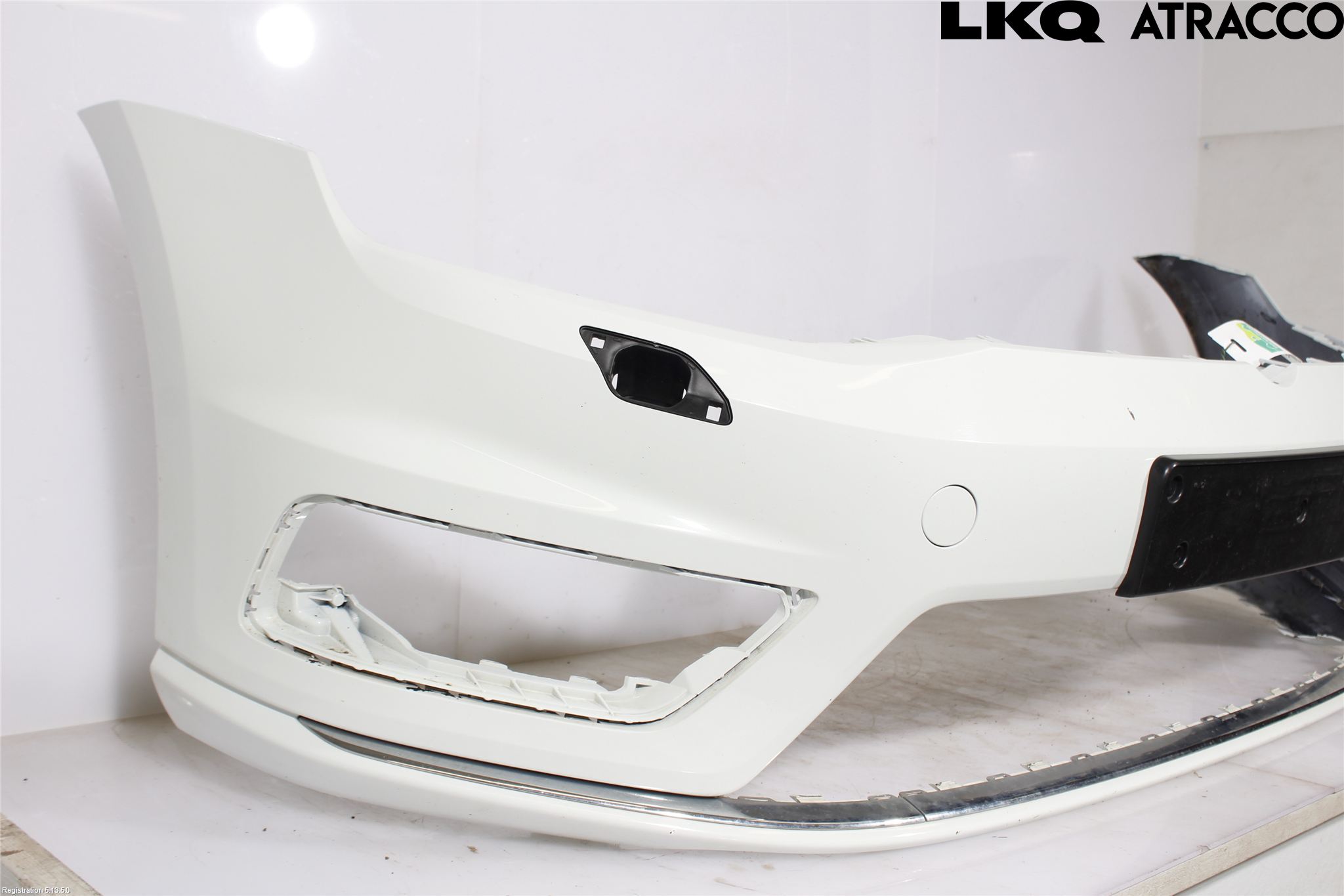 Volkswagen VW GOLF / E-GOLF VII 13-20 Støtfanger Foran Plastdeksel