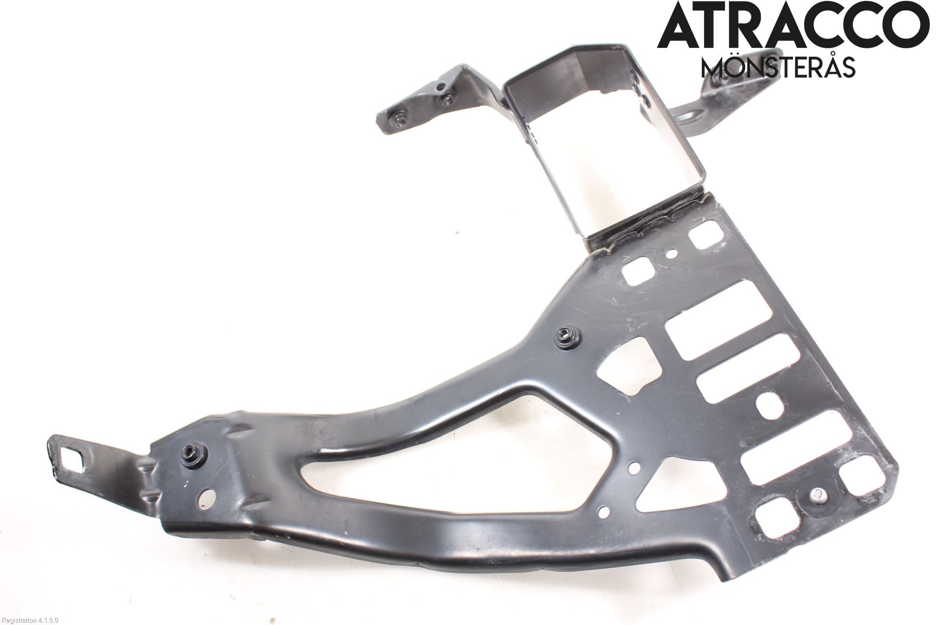 BMW 5 E60/61 Sed/Tou 02-10 Støtfanger Foran Feste