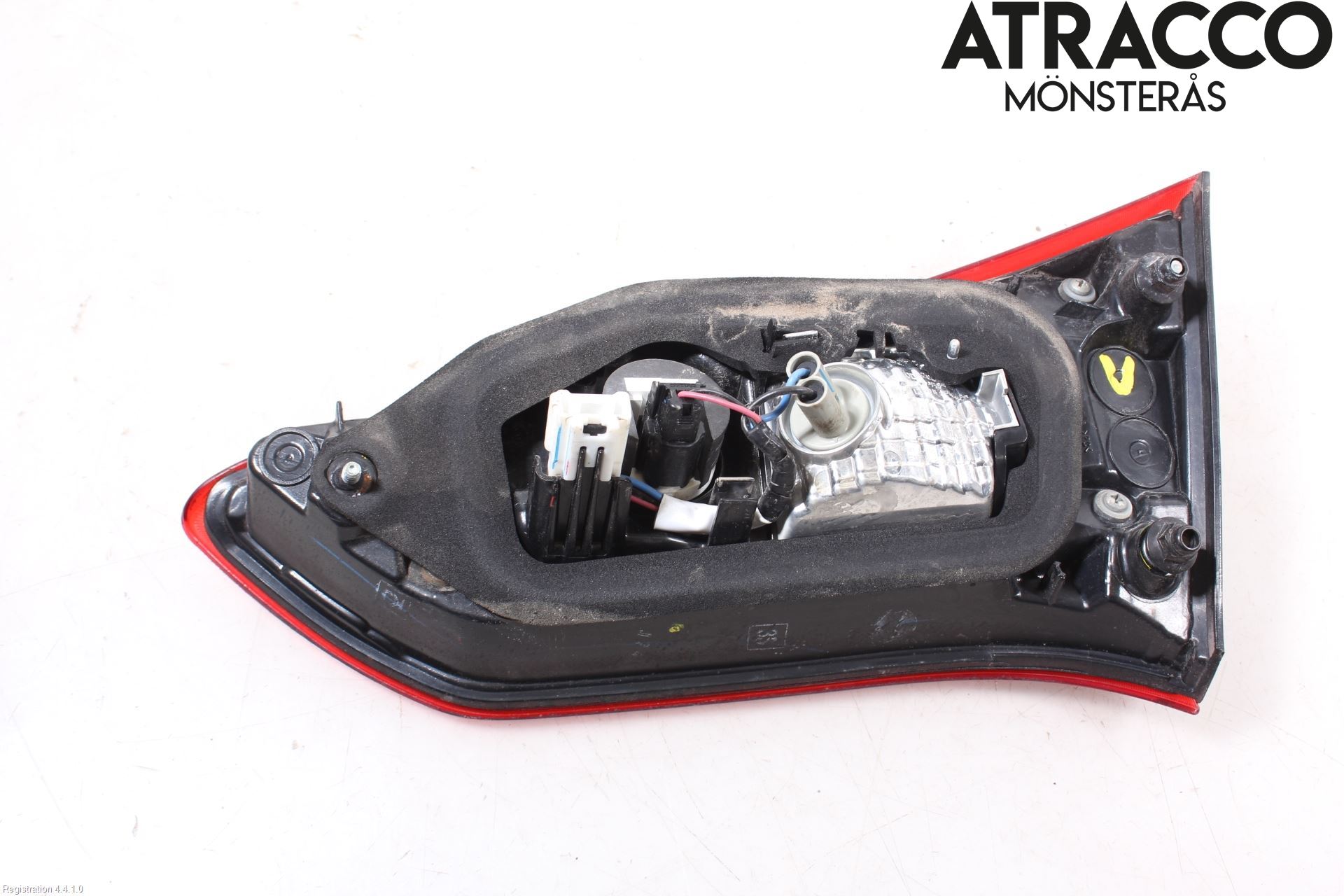 Toyota YARIS XP130 15-20 Baklykt Venstre  På Luke(Indre