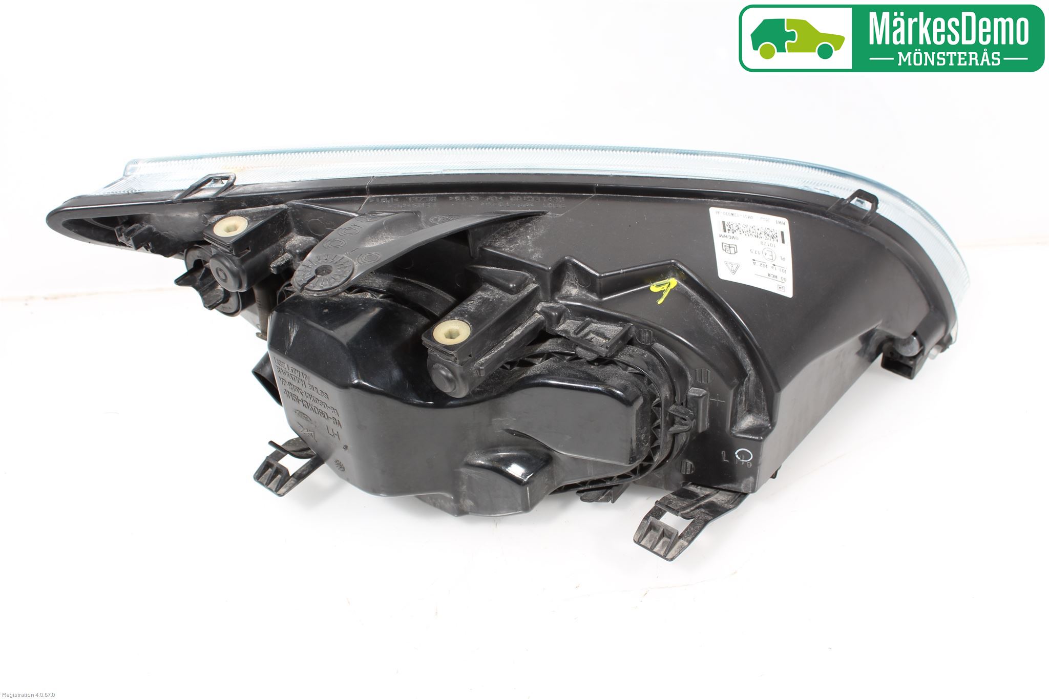Ford FOCUS     04-07 Frontlykt Venstre