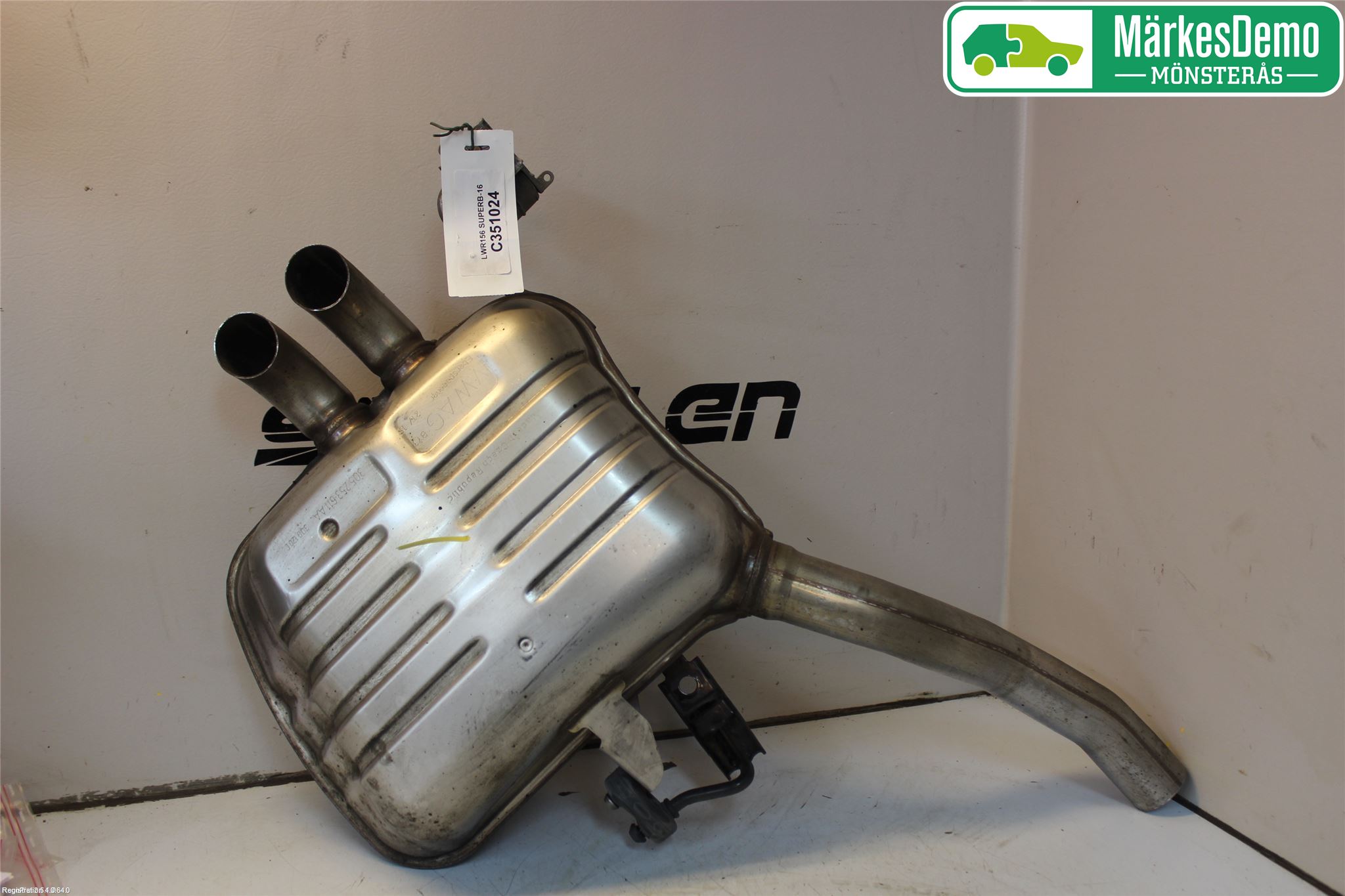 Skoda SUPERB 16-24 Eksos Bakre Potte
