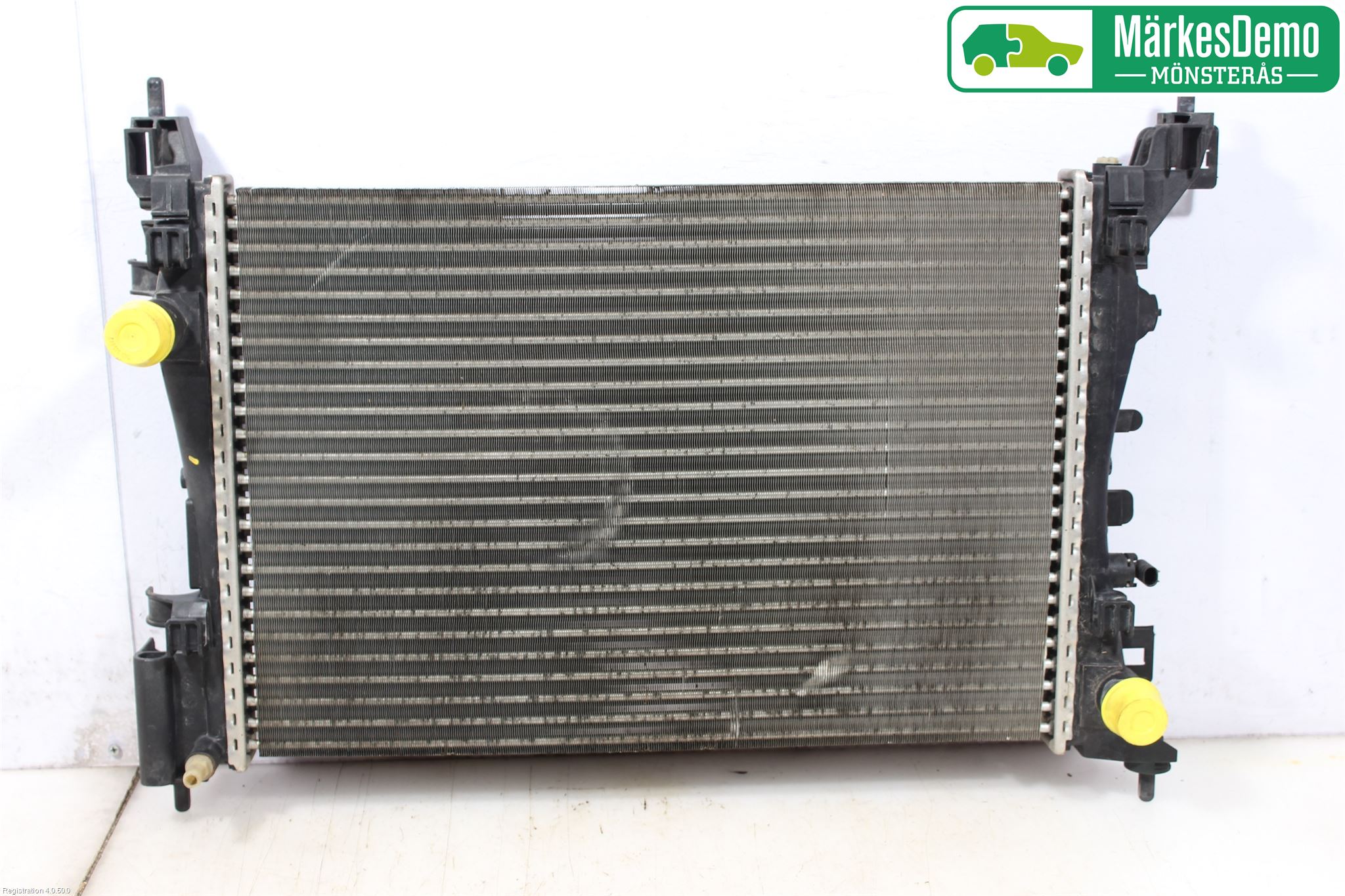 Opel CORSA D 07-14 Radiator Automat