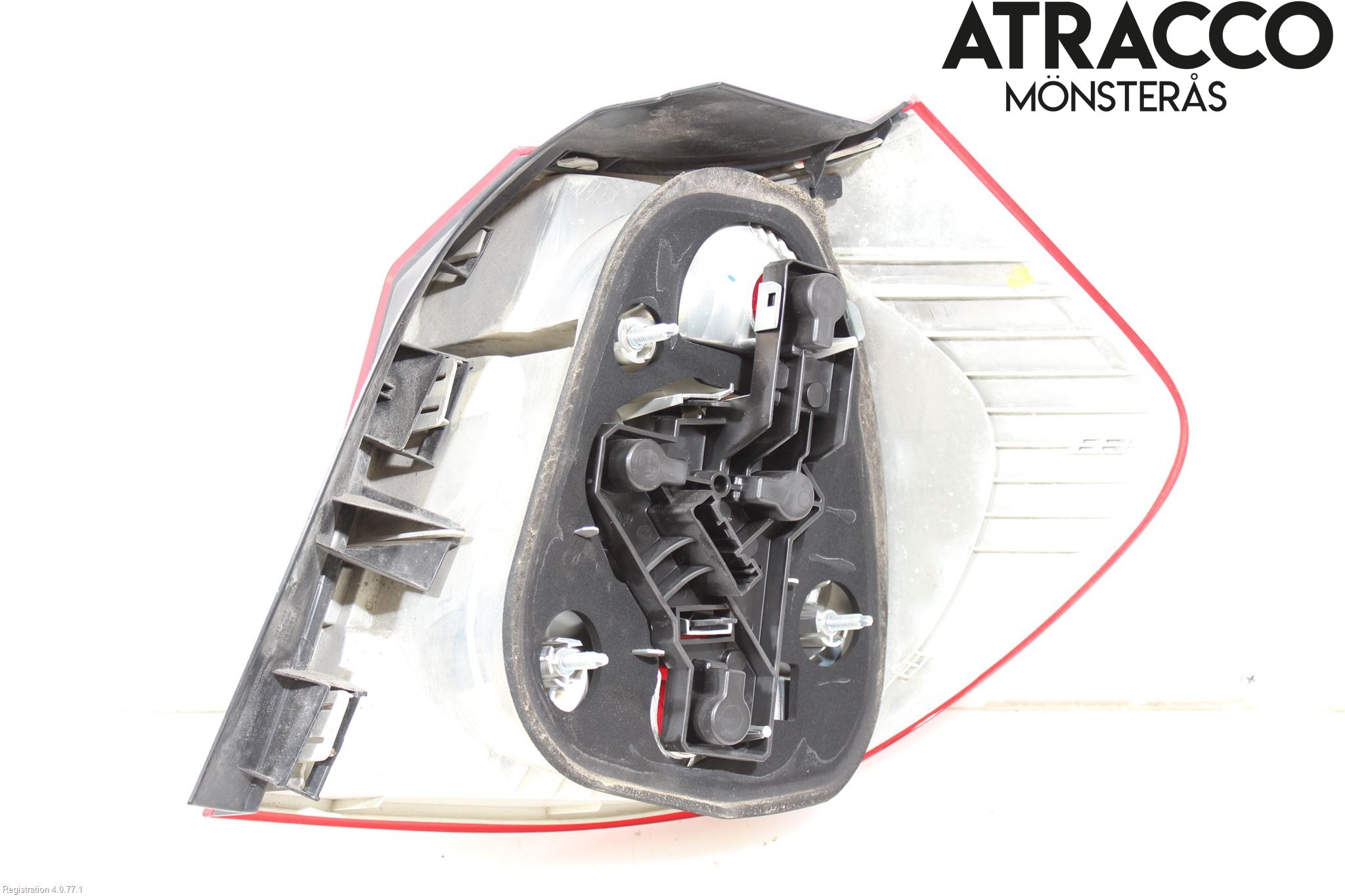 BMW 1 E87/81 5D/3D 03-11 Baklykt Venstre