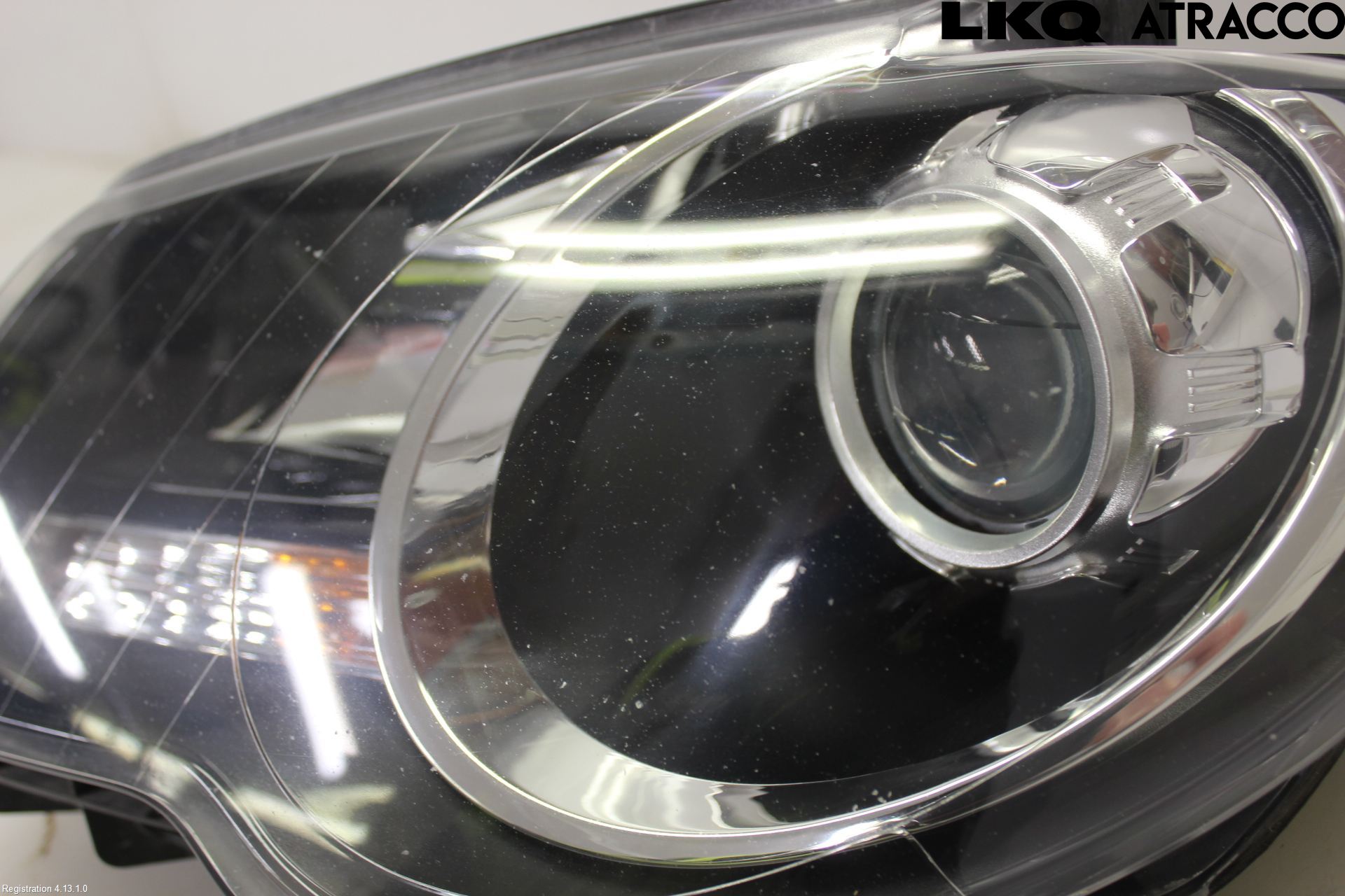 Volkswagen VW TOURAN 03-10 Frontlykt Venstre