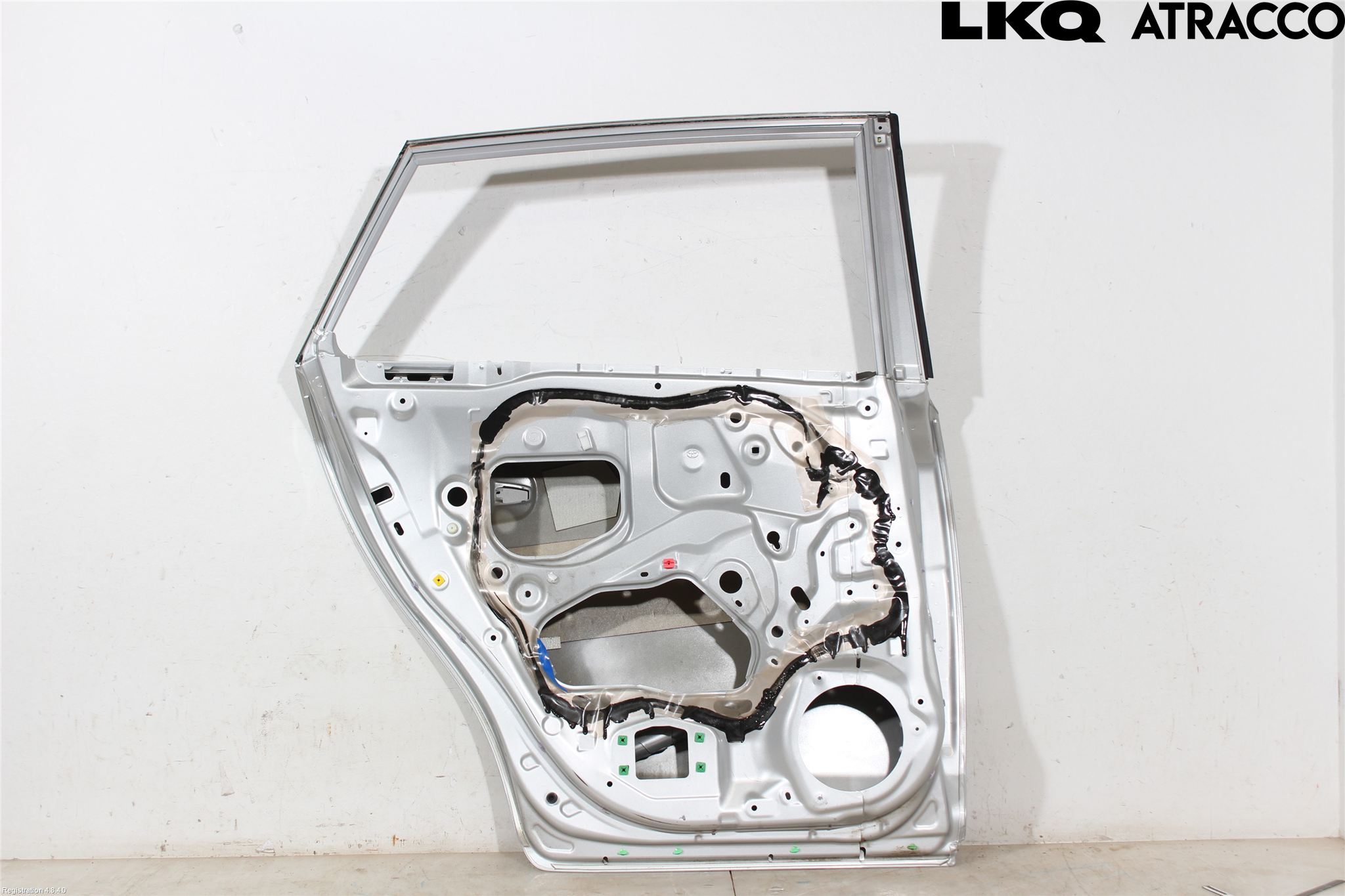 Toyota AVENSIS 09-15 Dør 4D Bak Venstre