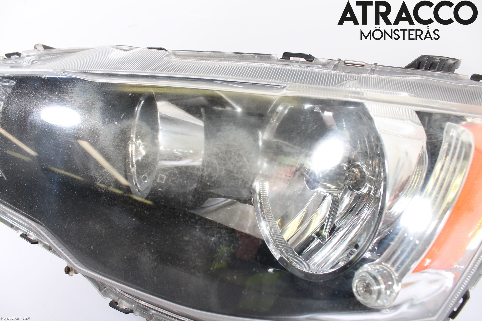 Mitsubishi LANCER 07-14 Frontlykt Venstre