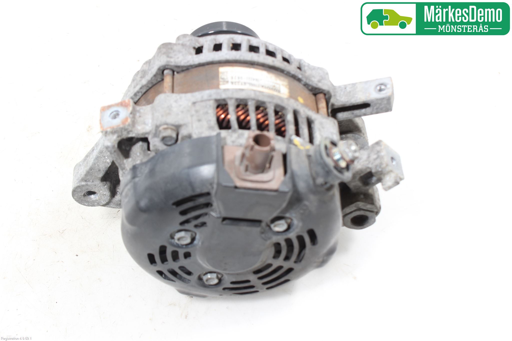 Toyota YARIS XP130 12-14 Dynamo