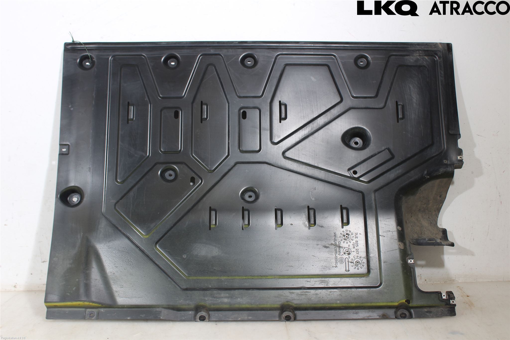 Volkswagen VW CRAFTER II / E-CRAFTER 17- Bunnplate U Motor-Gear-Dørk