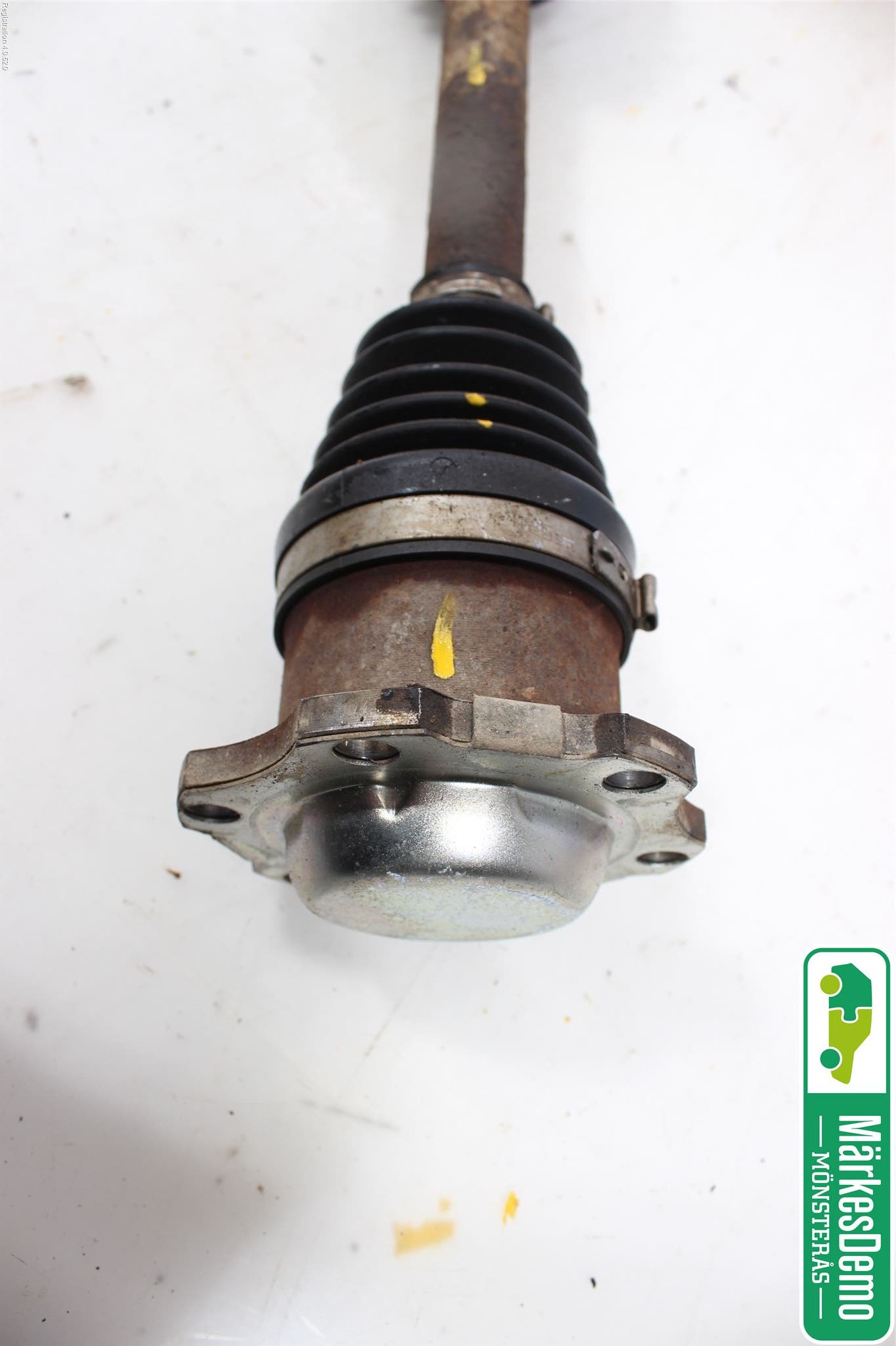 Volkswagen VW POLO 05-09 Drivaksel Foran Kompl Venstre