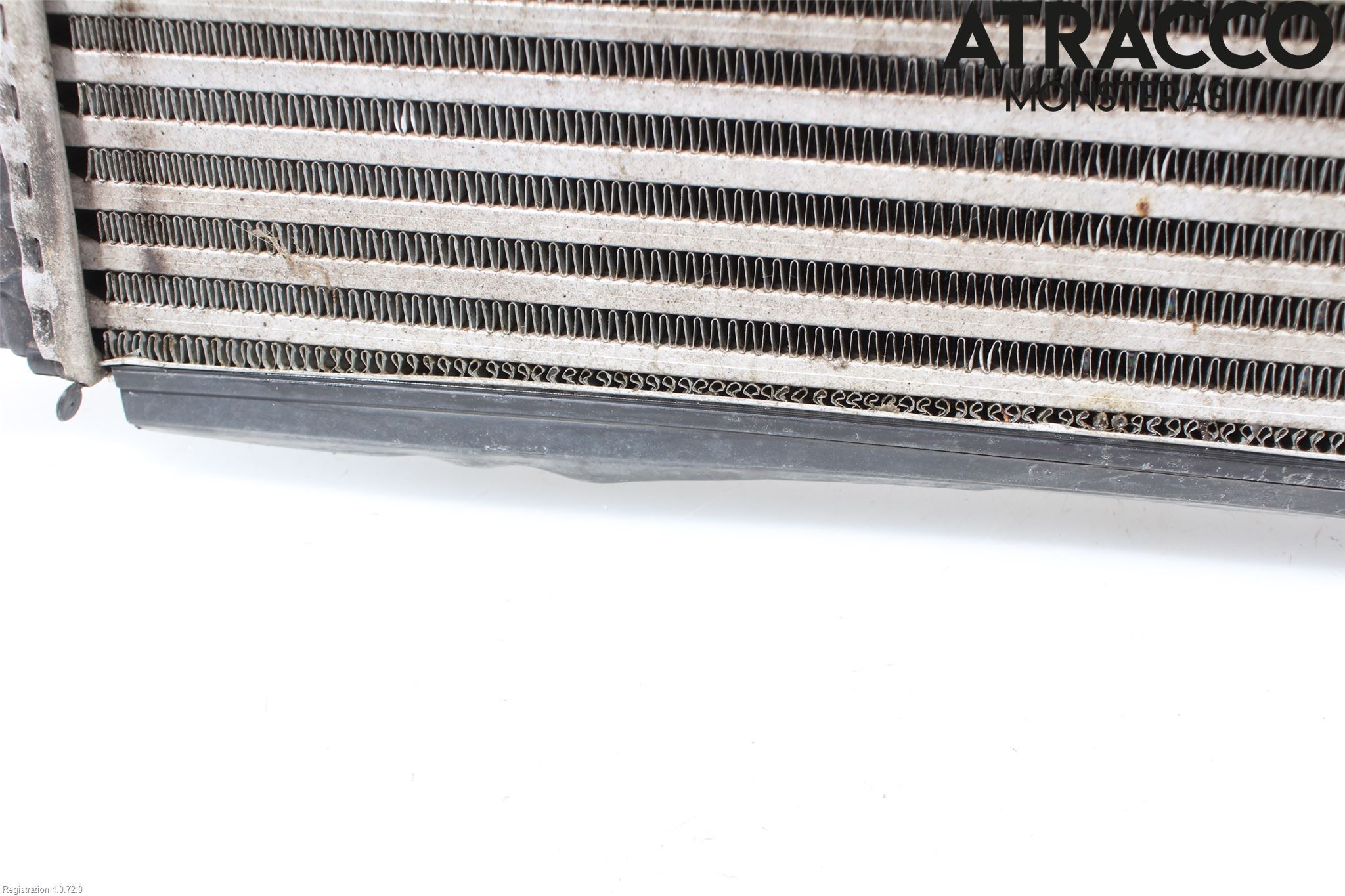 Volkswagen VW CADDY      04-10 Intercooler Radiator