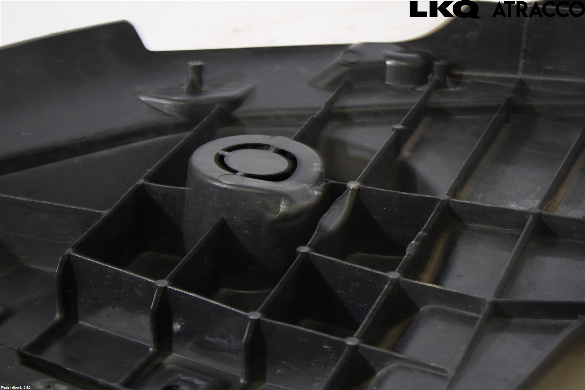 Peugeot 3008 17-24 Bunnplate U Motor-Gear-Dørk
