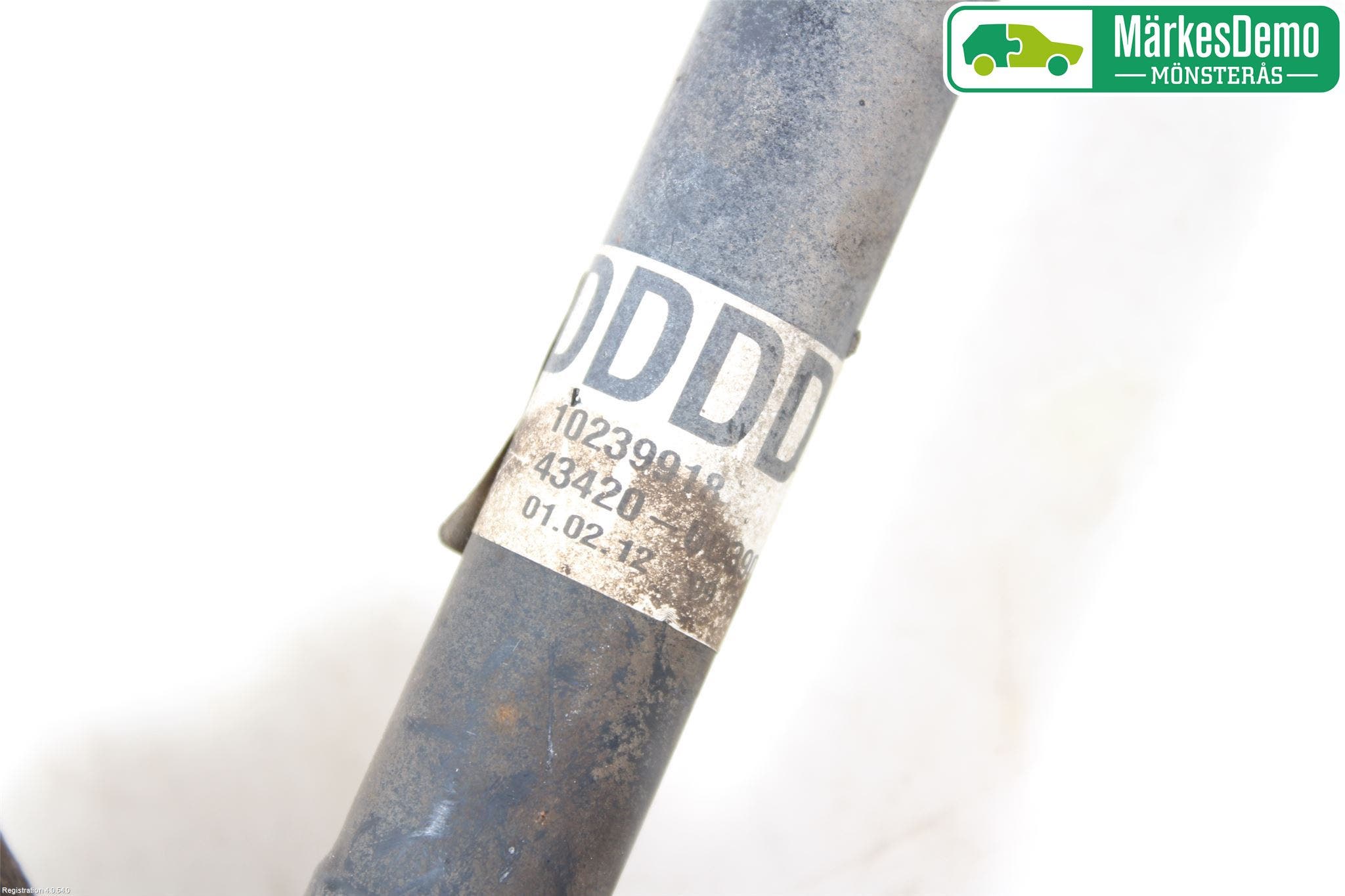 Toyota YARIS XP130 12-14 Drivaksel Foran Kompl Venstre