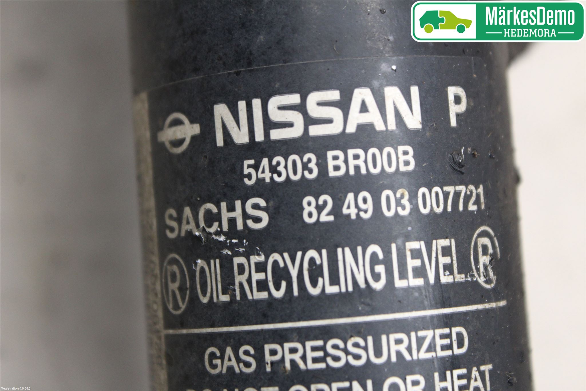 Nissan QASHQAI 10-14 Fjærbein Foran Venstre