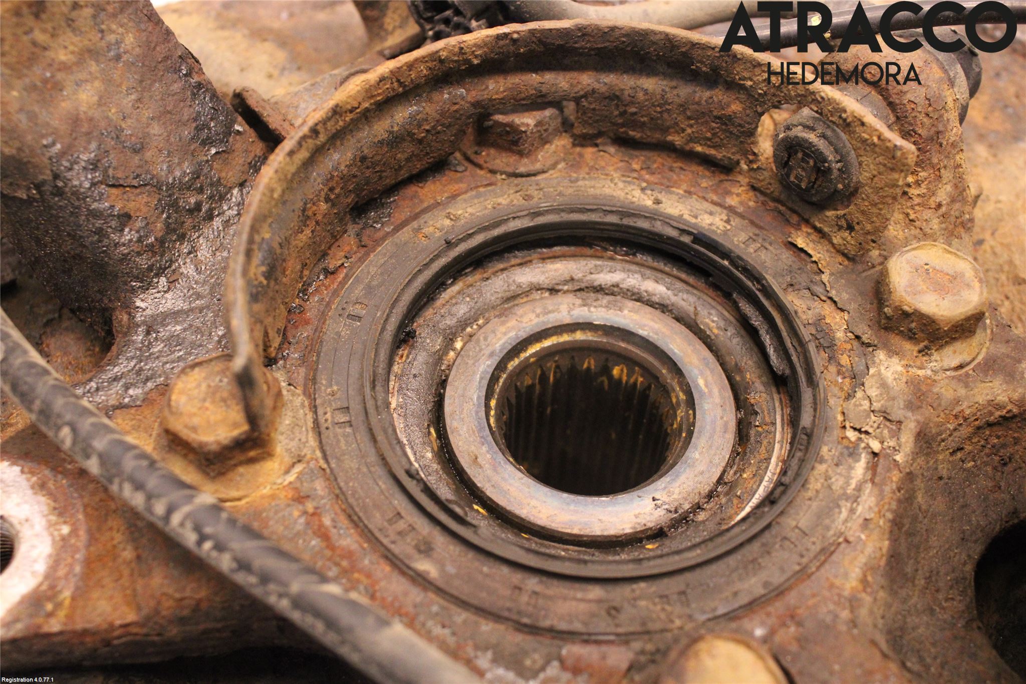 Mitsubishi PAJERO 06-15 Spindel Vf