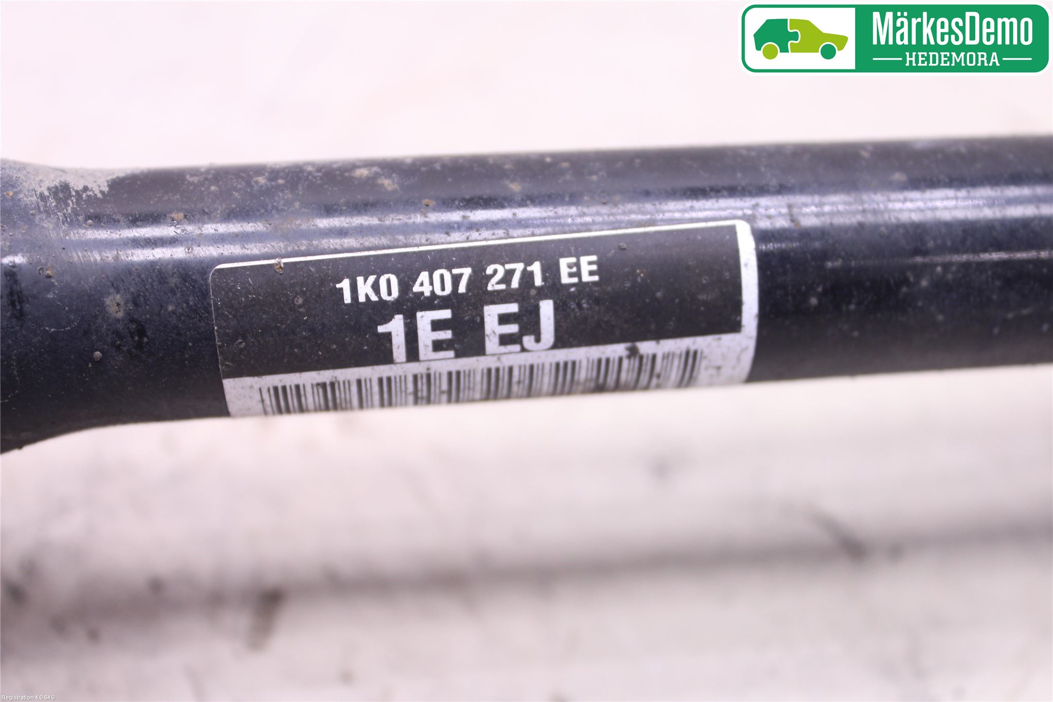 Volkswagen VW PASSAT 11-14 Drivaksel Foran Kompl Venstre