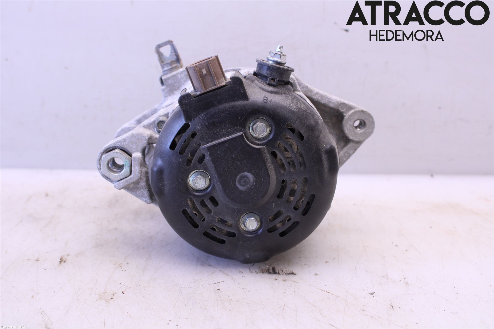 Toyota AVENSIS 09-15 Dynamo