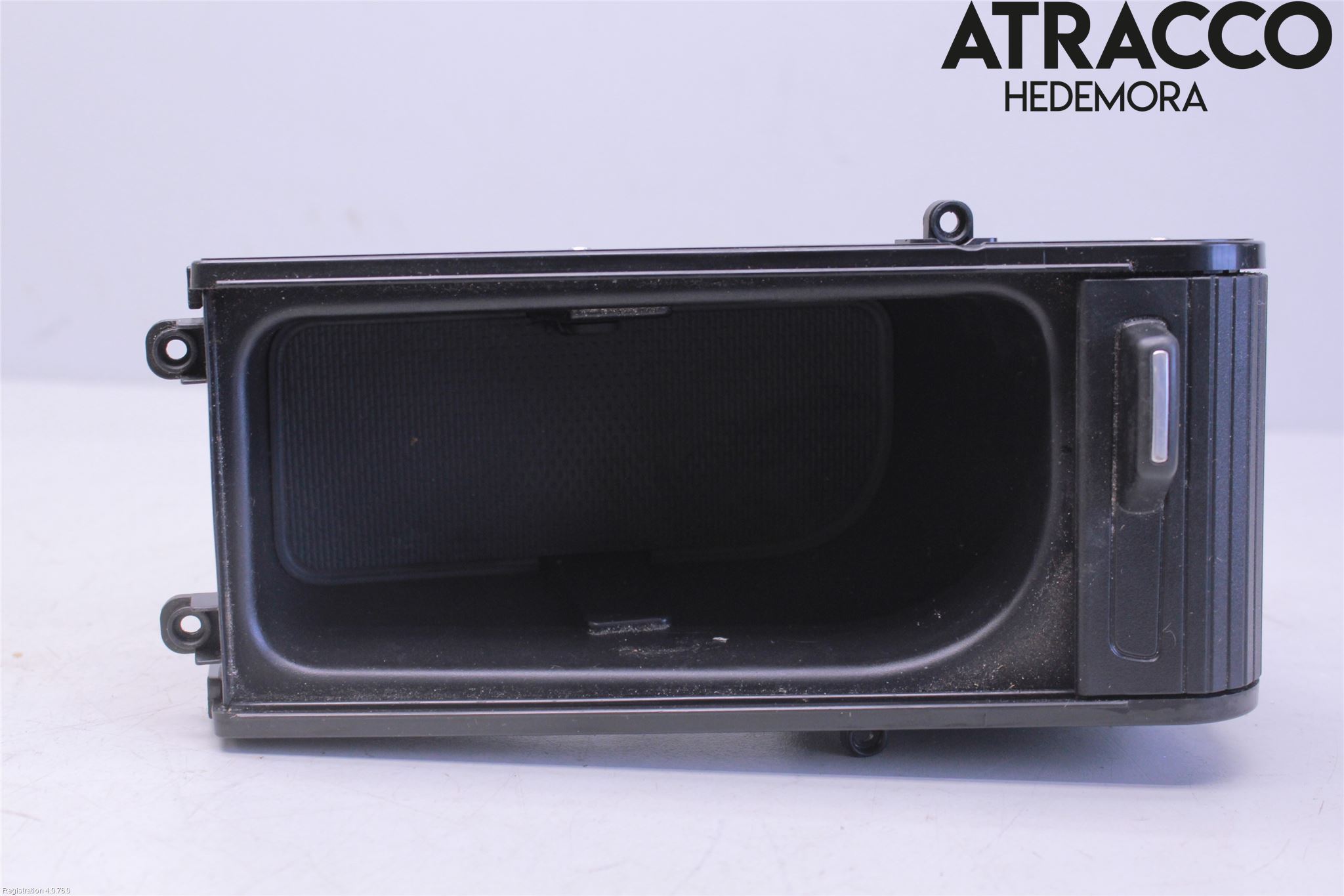Hyundai i40 16-18 Innr Koppholder