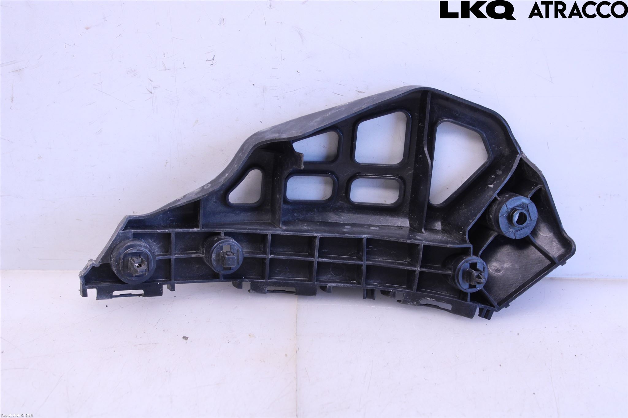 Toyota AURIS 13-19 Støtfangerfeste Foran Høyre