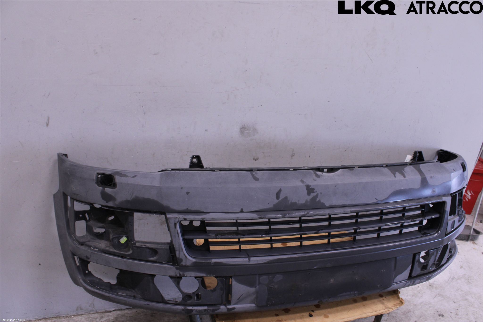 Volkswagen VW TRANSP/CARAVELLE (T5) 04-15 Støtfanger Foran Plastdeksel