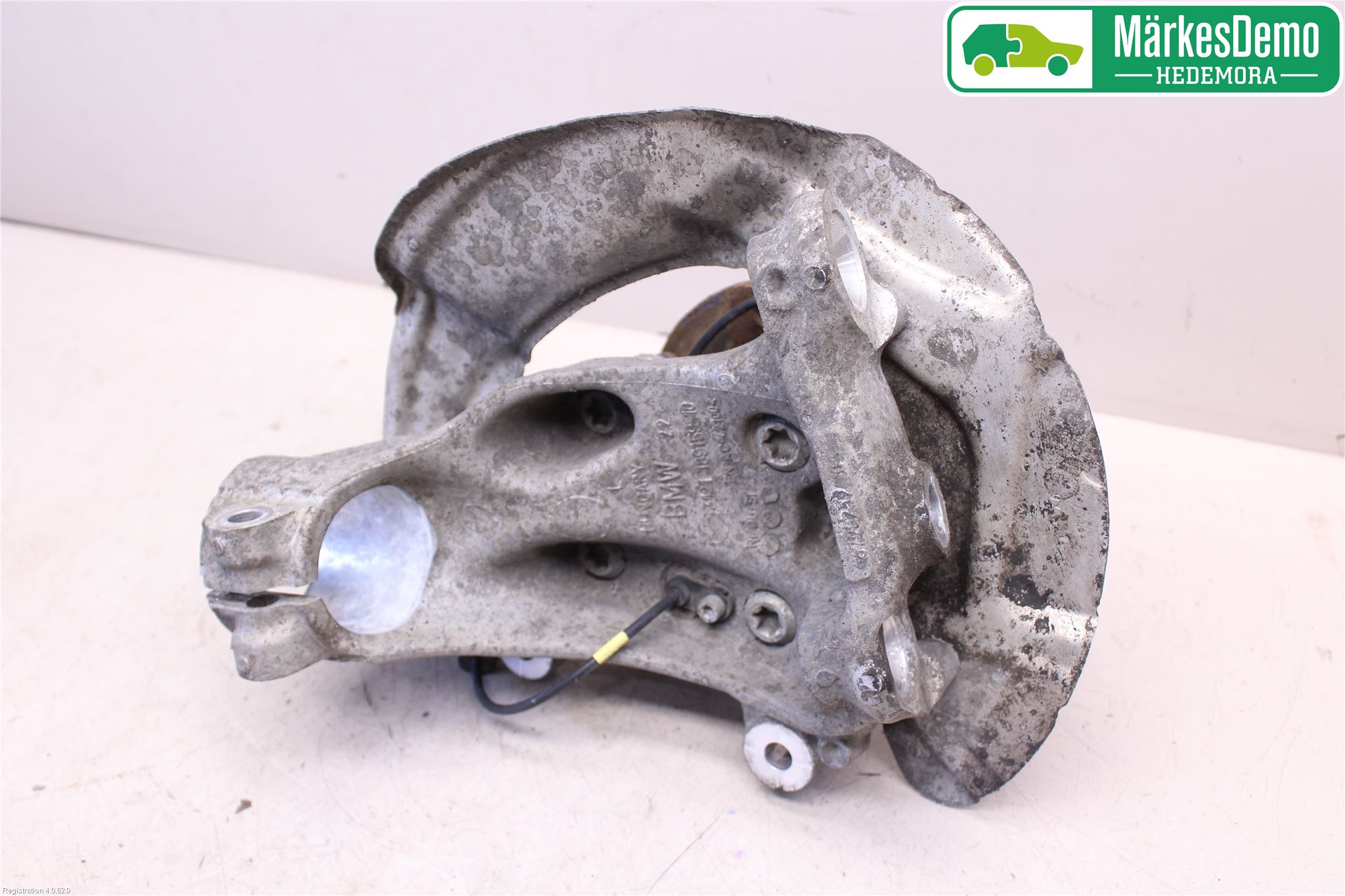 BMW 3 F30/F31/F80 12-19 Spindel Vf