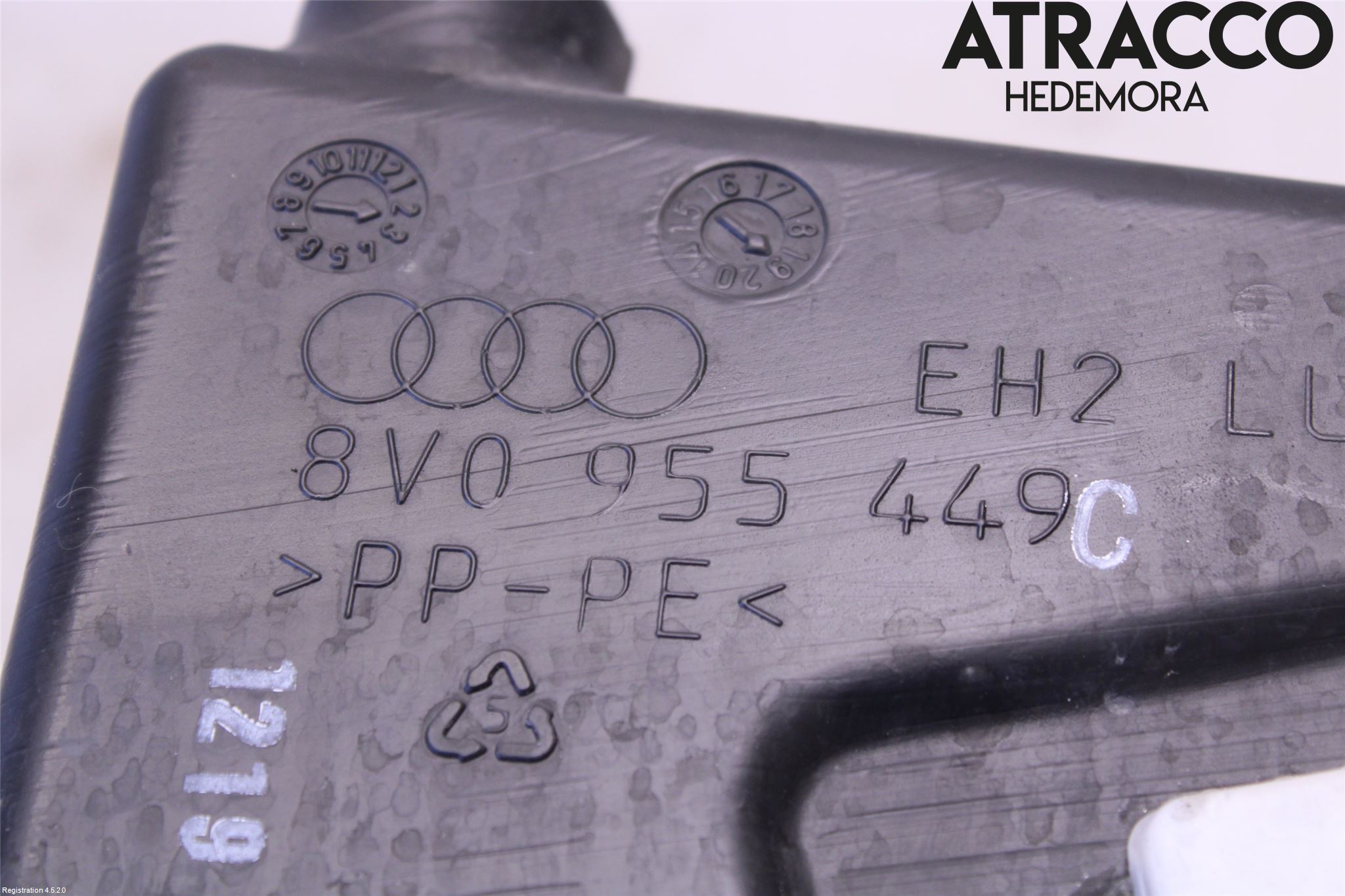Audi A3/S3 8V 13-20 Spylerbeholder Frontrute-Lykte