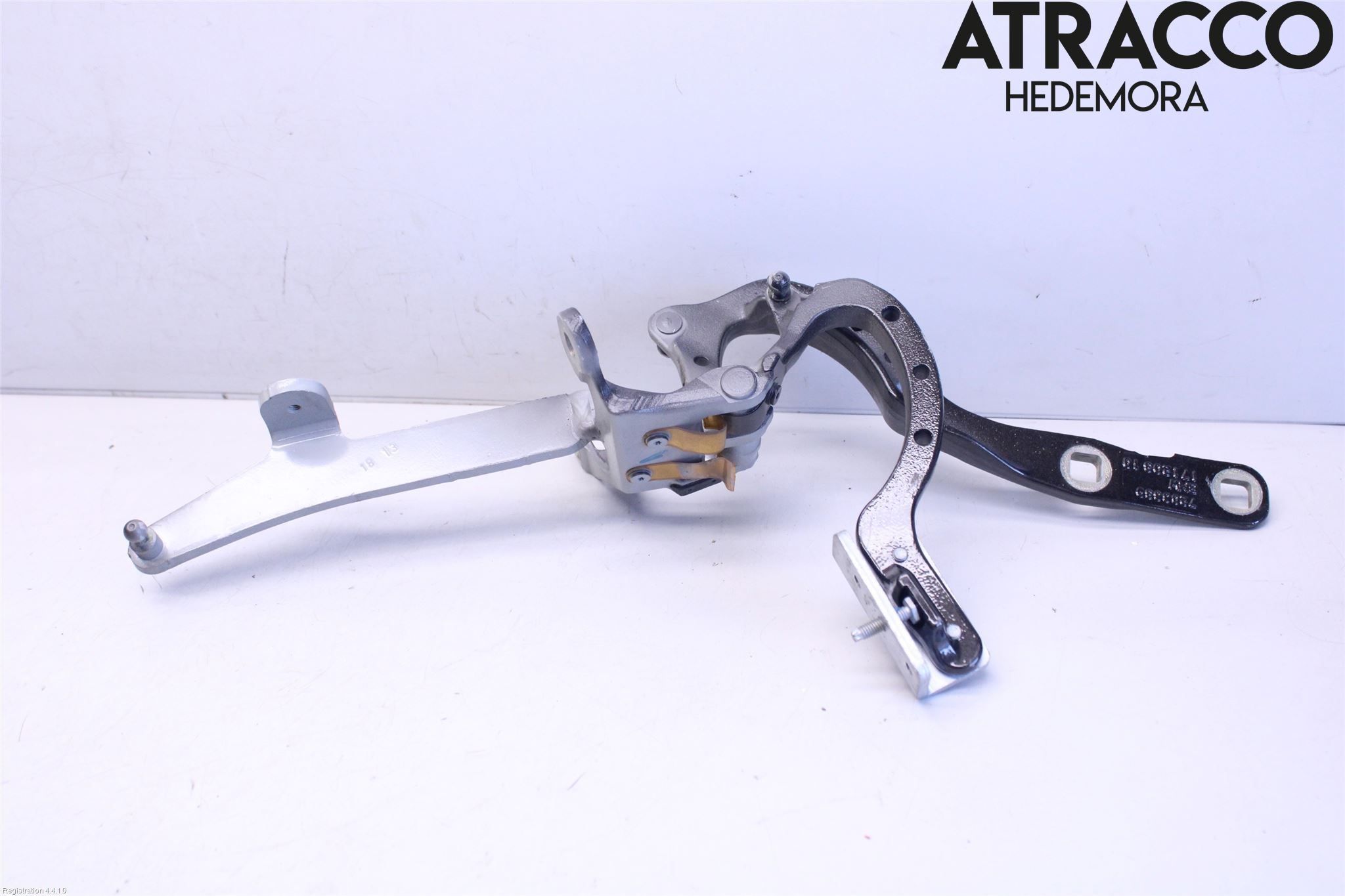 BMW 5 F10/F11/F18 09-17 Bakluke Hengsel Venstre