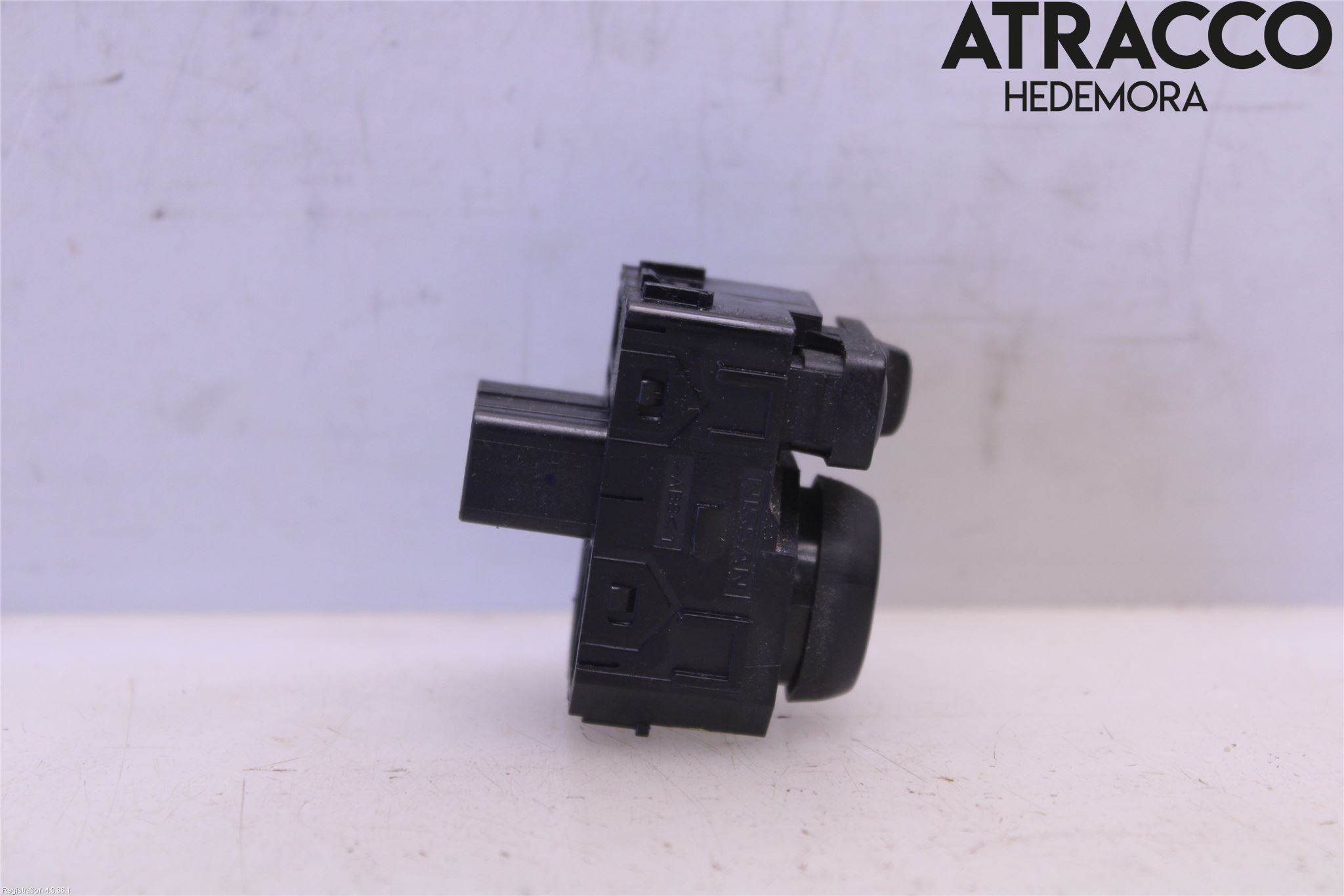 Nissan X-TRAIL 14-21 Bryter Speil