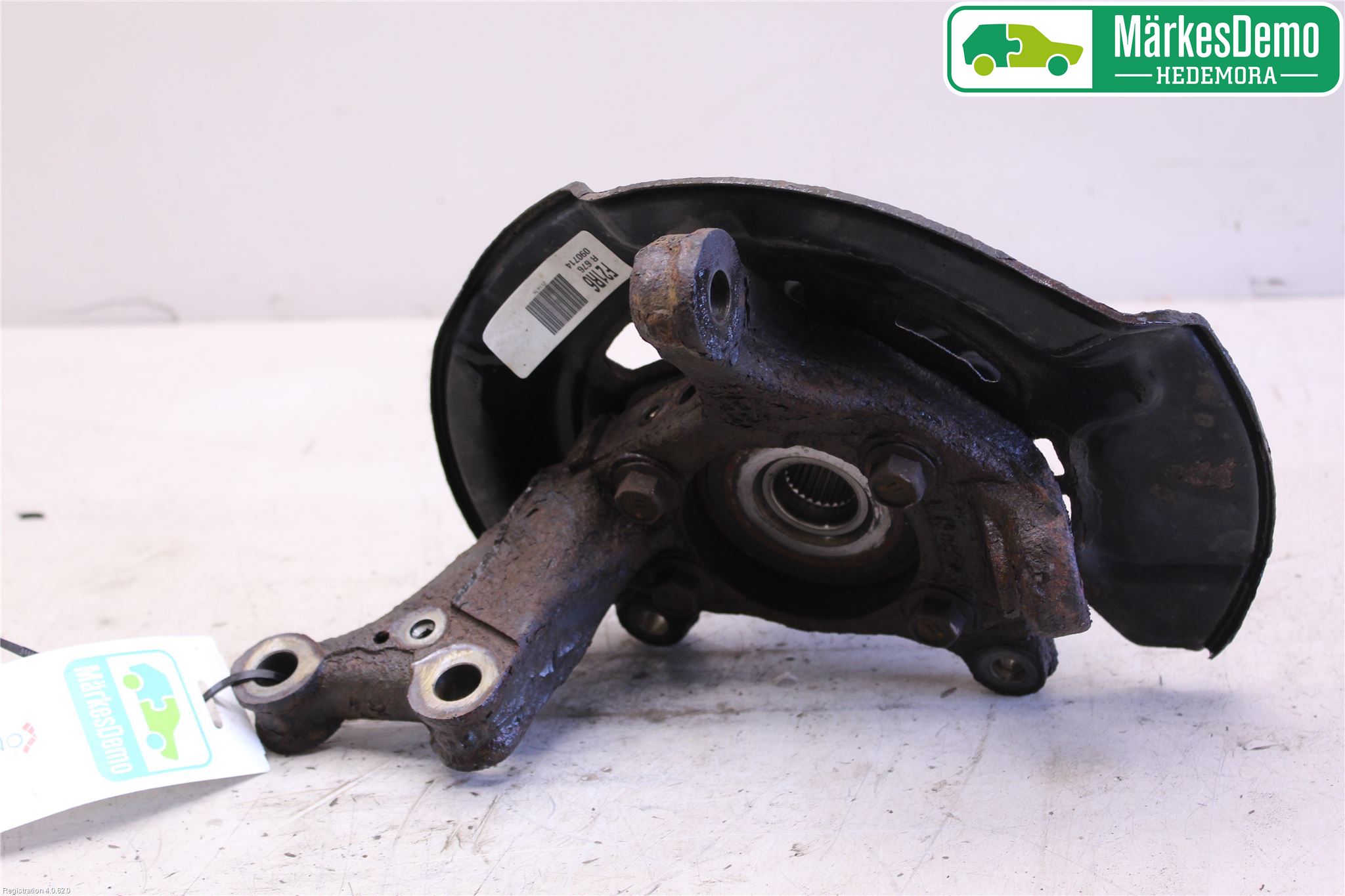 Toyota AVENSIS 09-15 Spindel Hf