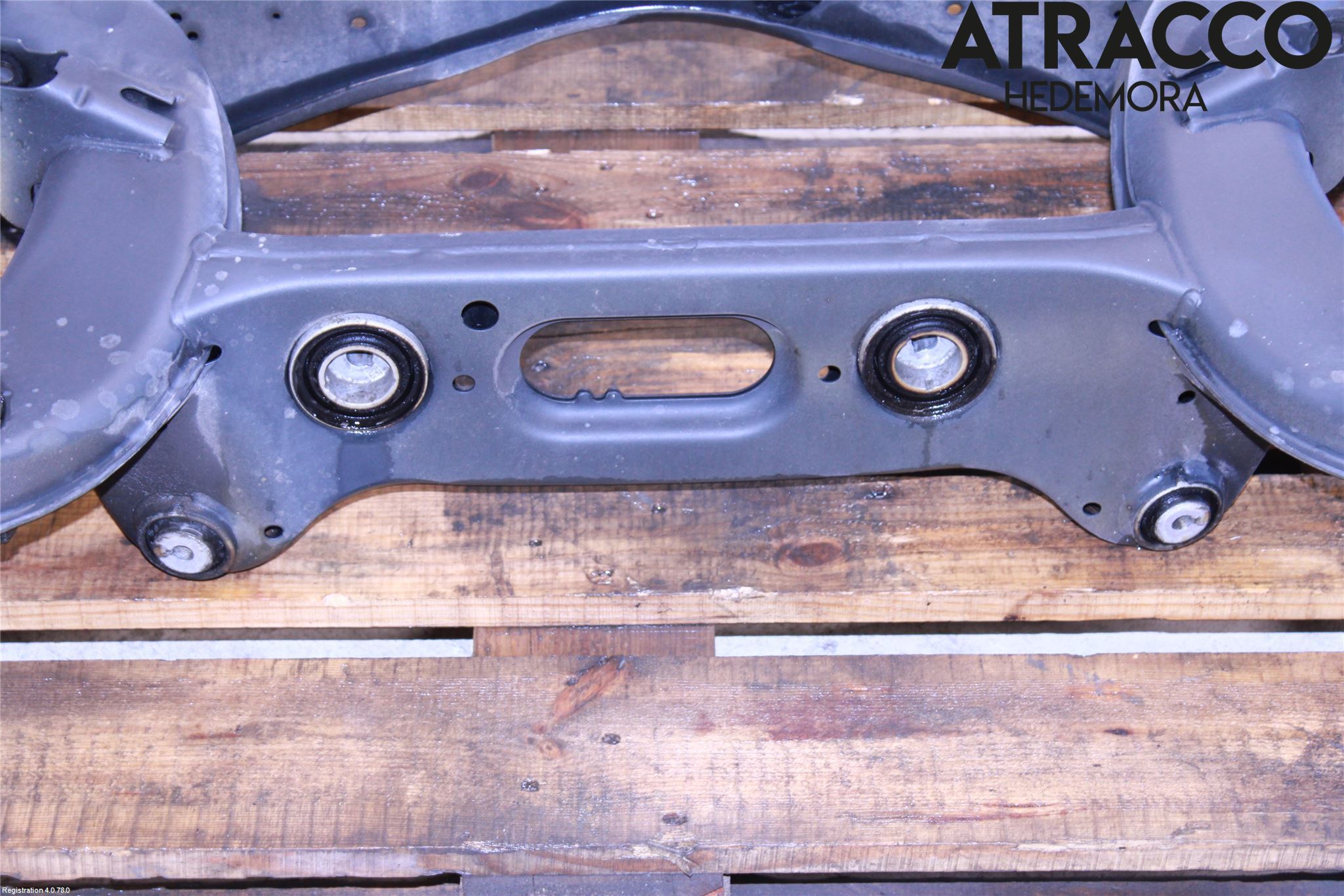 Mercedes-Benz MB C-KLASS (W205) 14-21 Bakaksel Feste Travers-Ramme
