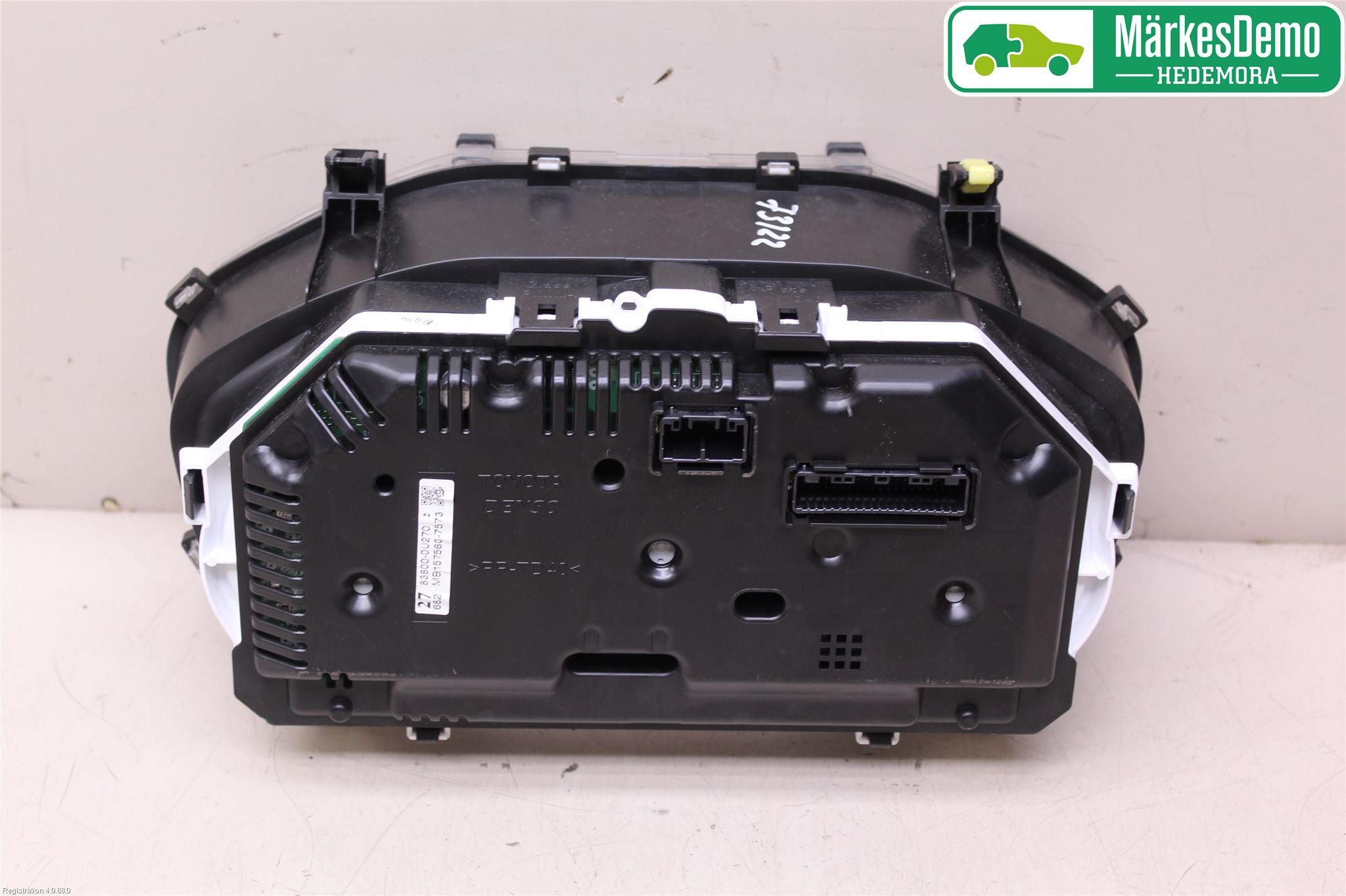 Toyota YARIS XP130 15-20 Instr Kombinert