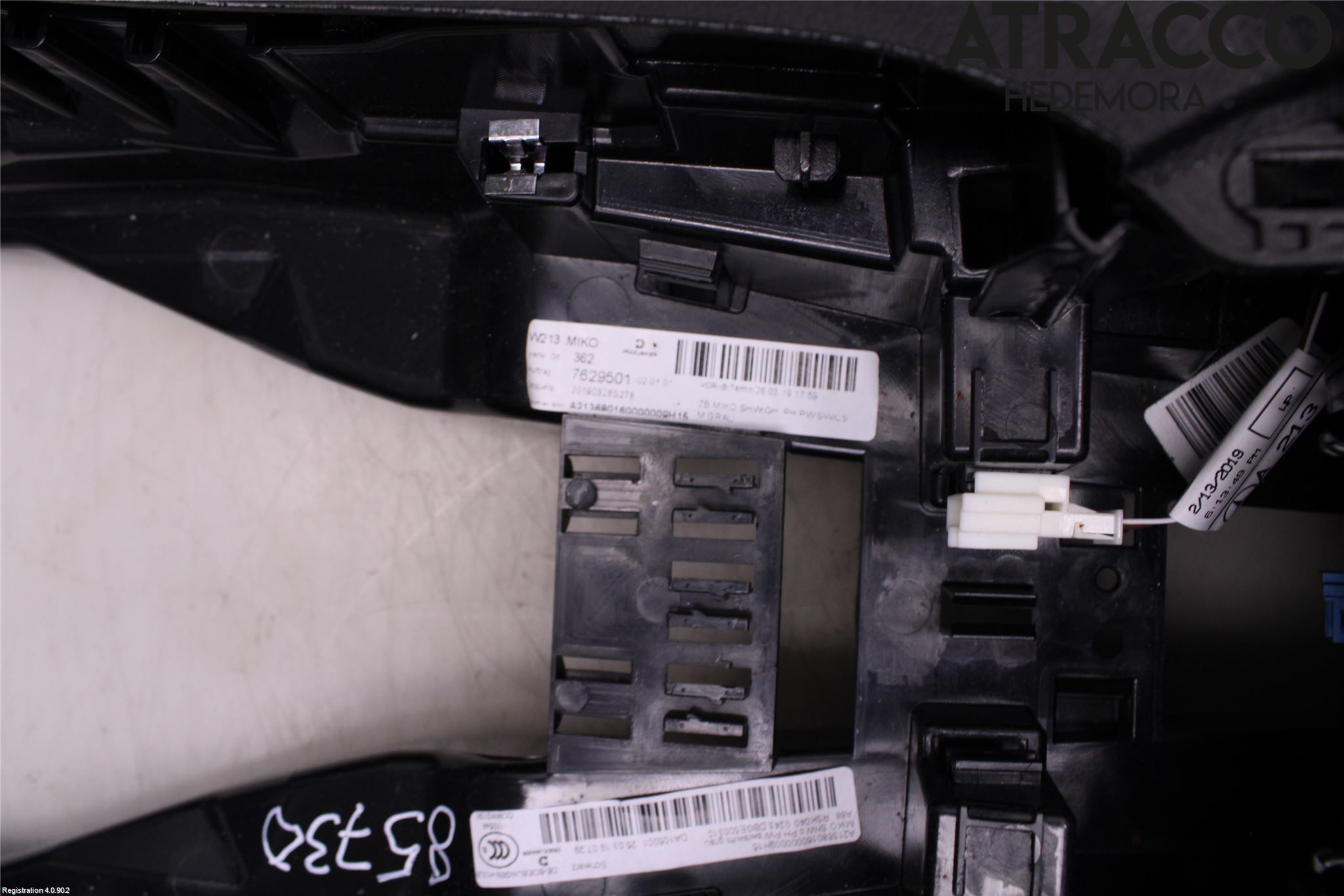 Mercedes-Benz MB E-KLASS (W213) 16-23 Innr Konsoll-Lomme