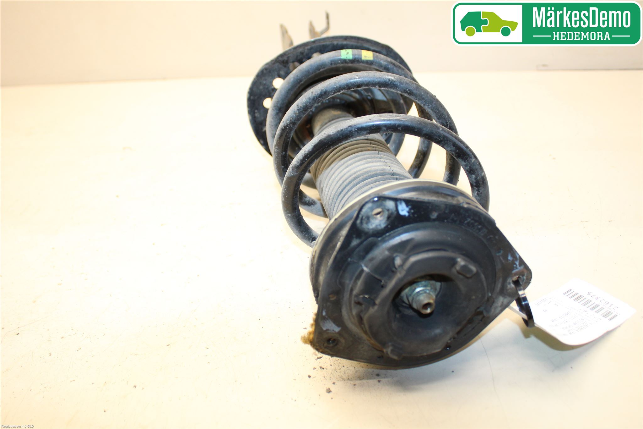 Nissan QASHQAI 10-14 Fjærbein Foran Venstre