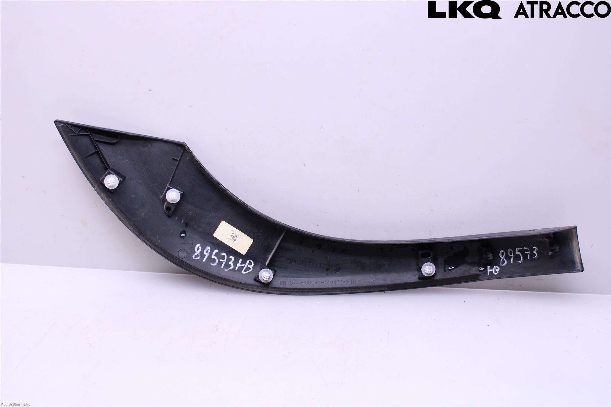 Toyota YARIS CROSS XP21 21- Skjerm Bredder